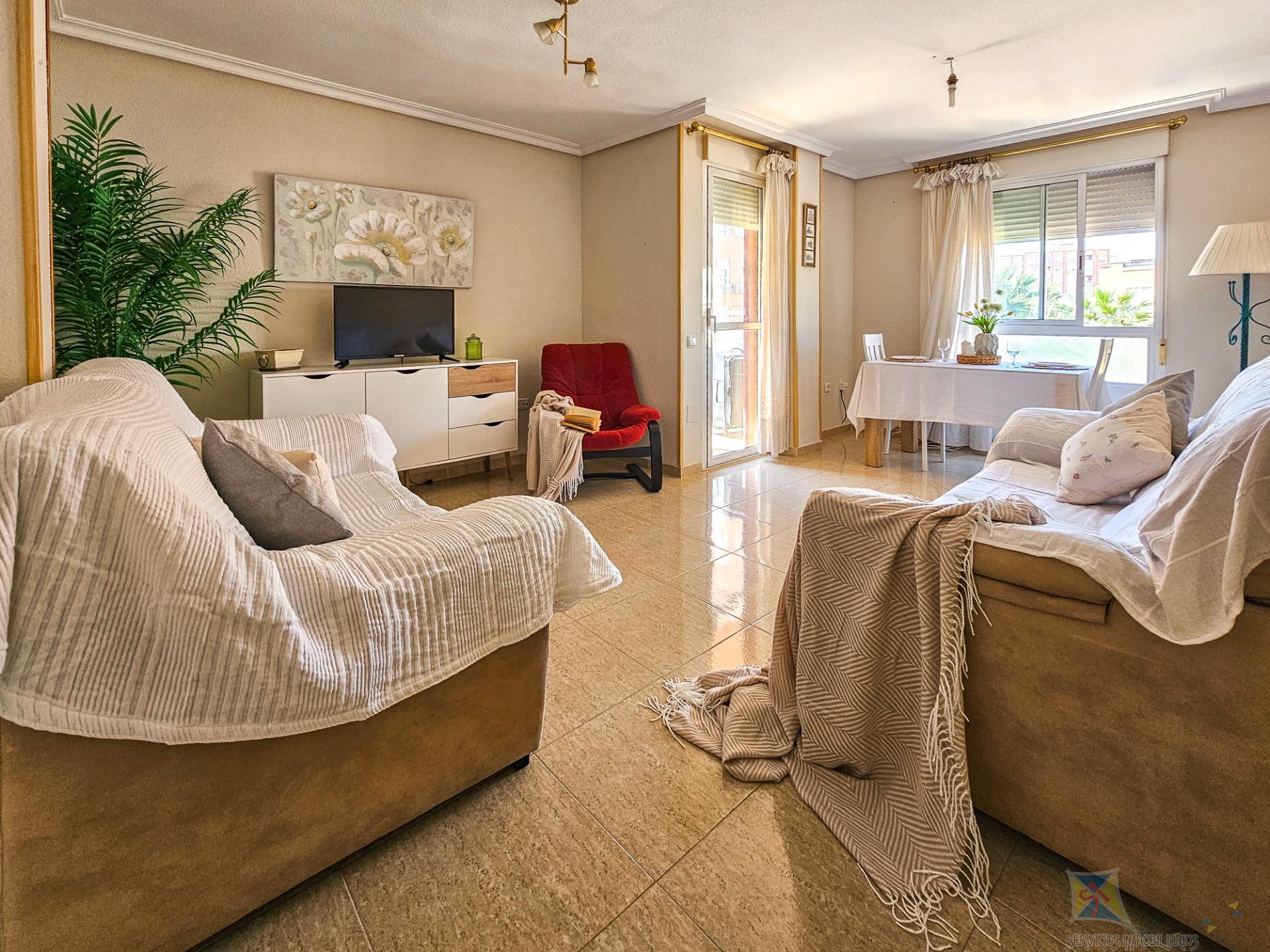 For sale of flat in Almería