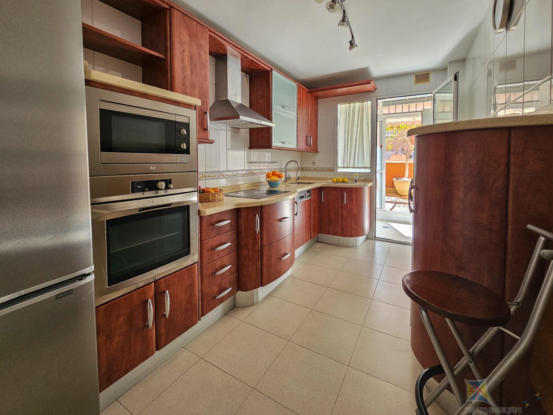For sale of flat in Almería