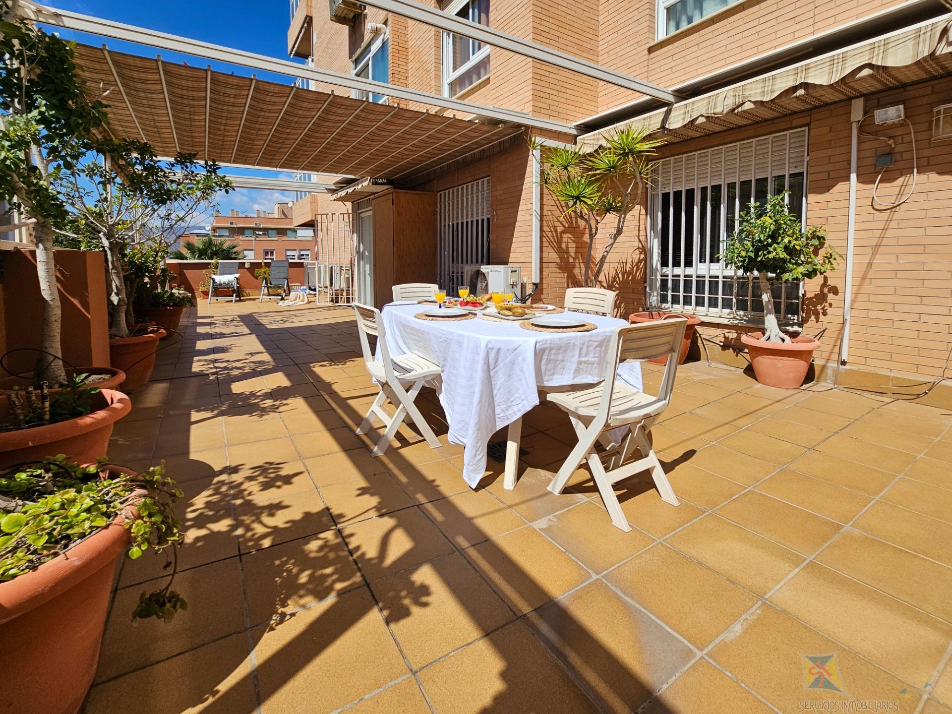 For sale of flat in Almería