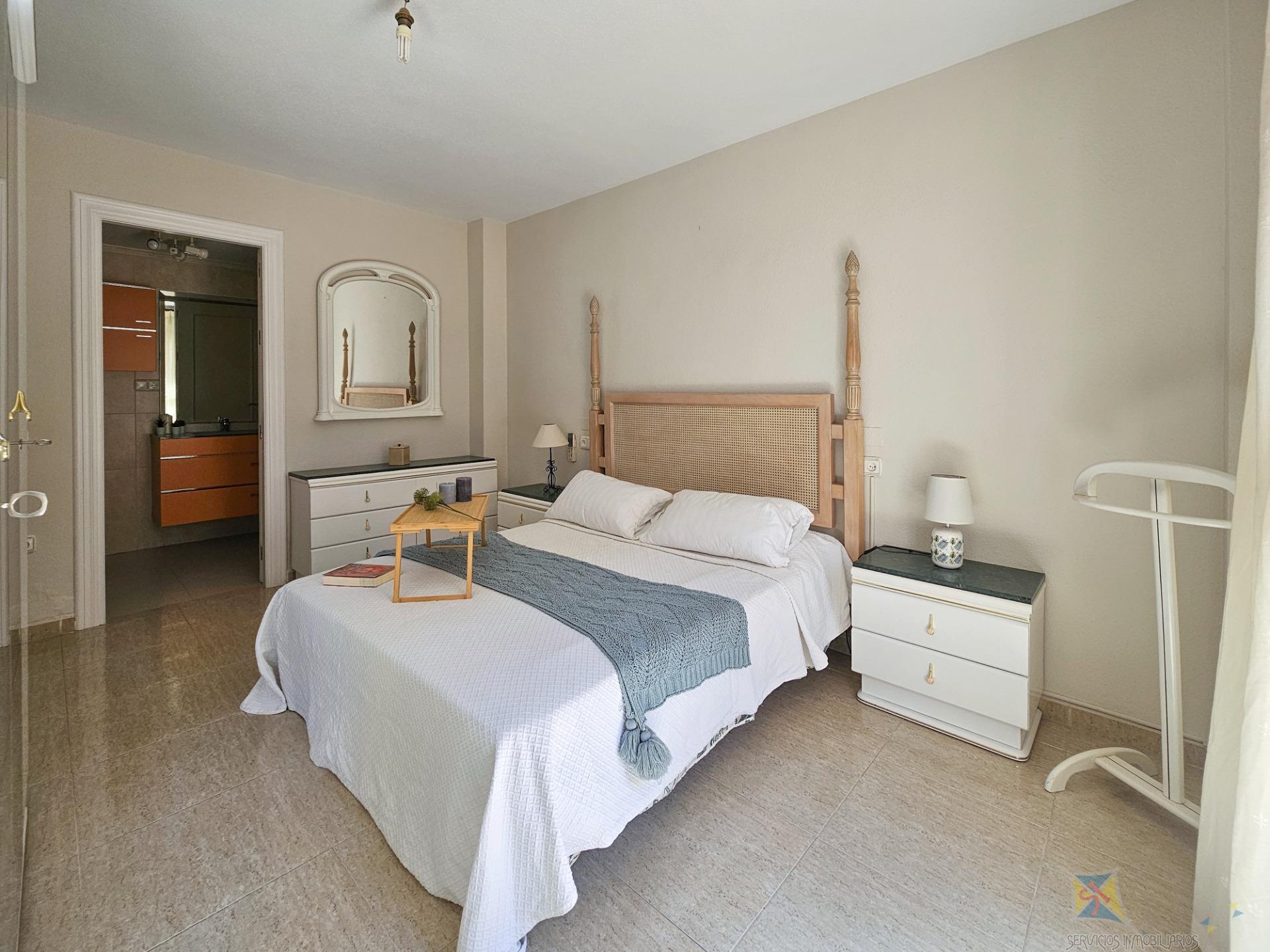 For sale of flat in Almería