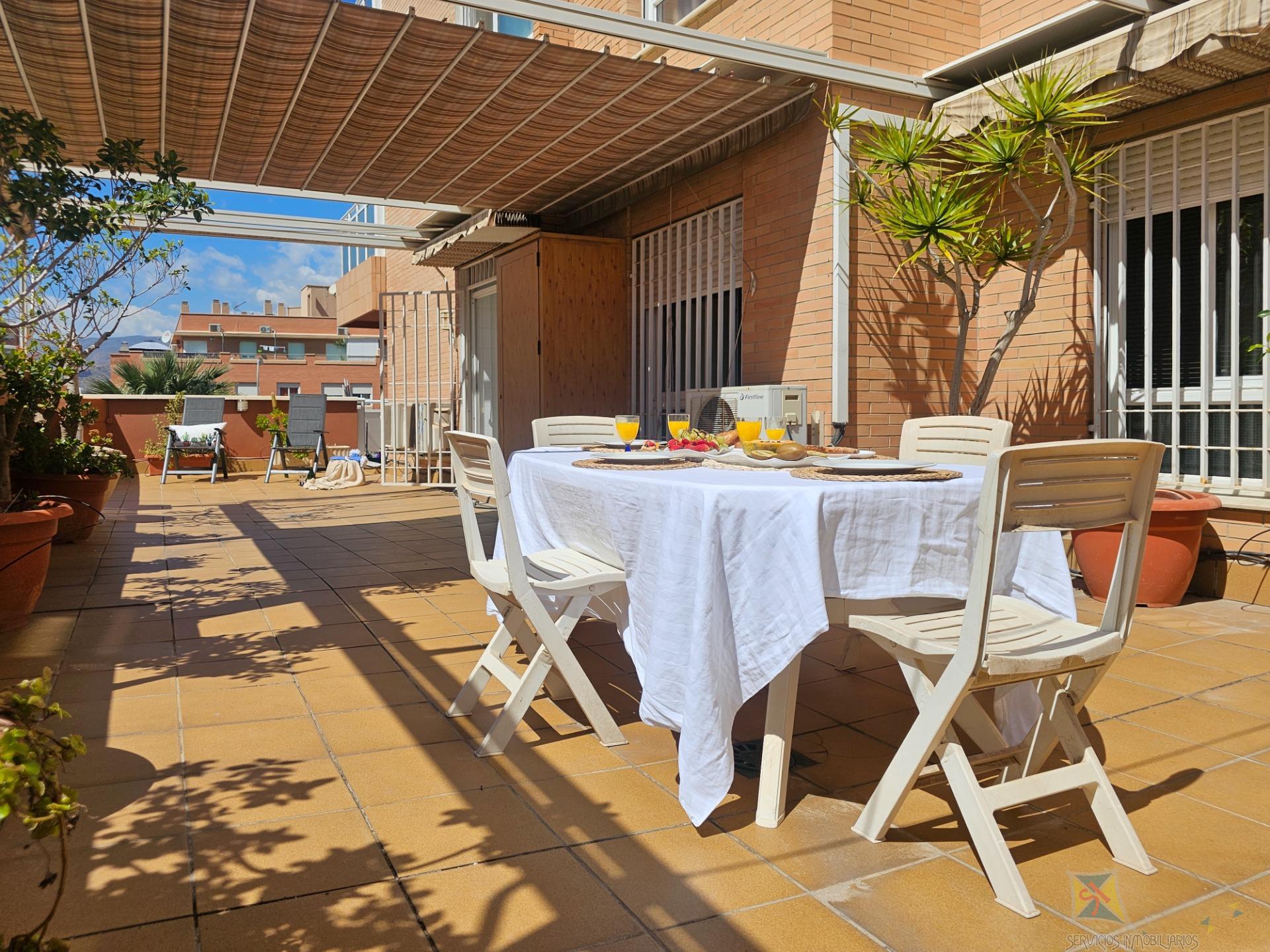 For sale of flat in Almería
