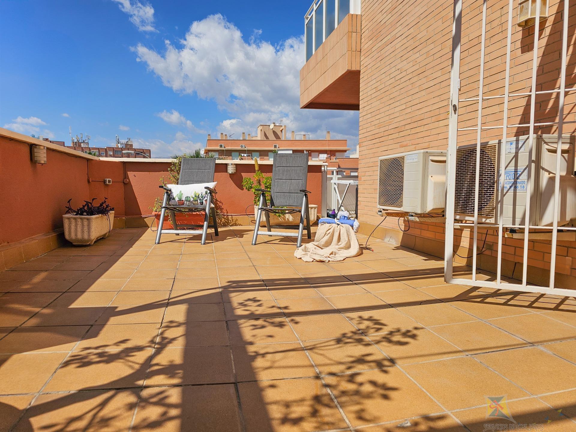 For sale of flat in Almería
