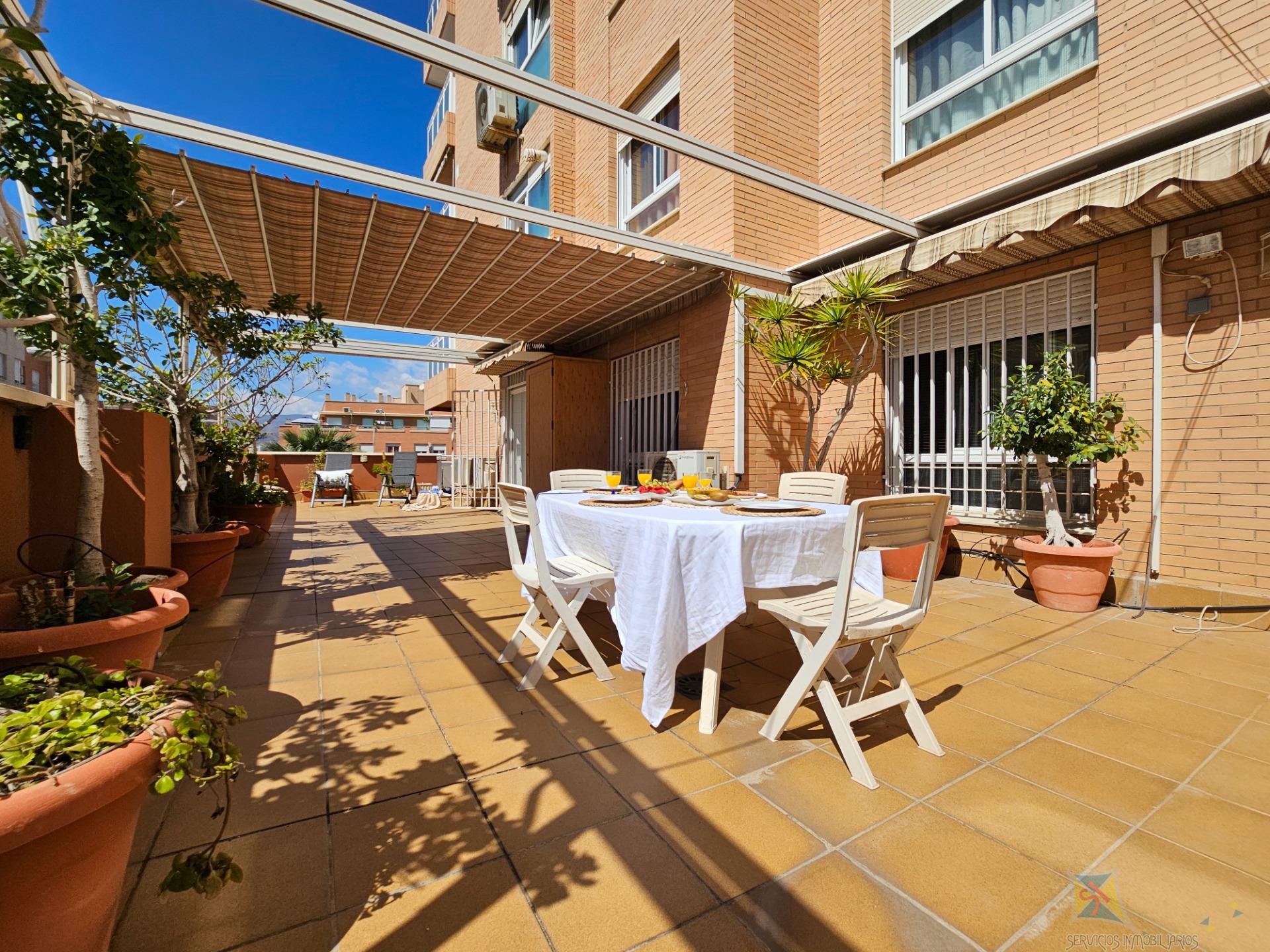 For sale of flat in Almería
