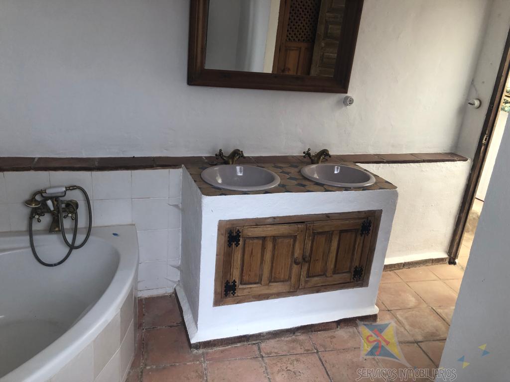 For sale of house in Cuevas de San Marcos