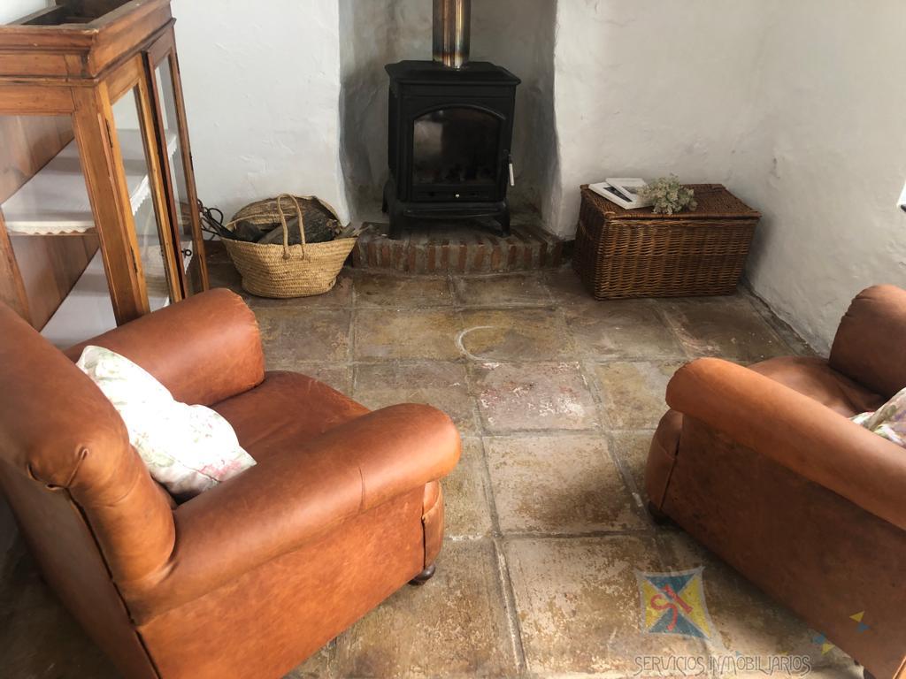 For sale of house in Cuevas de San Marcos