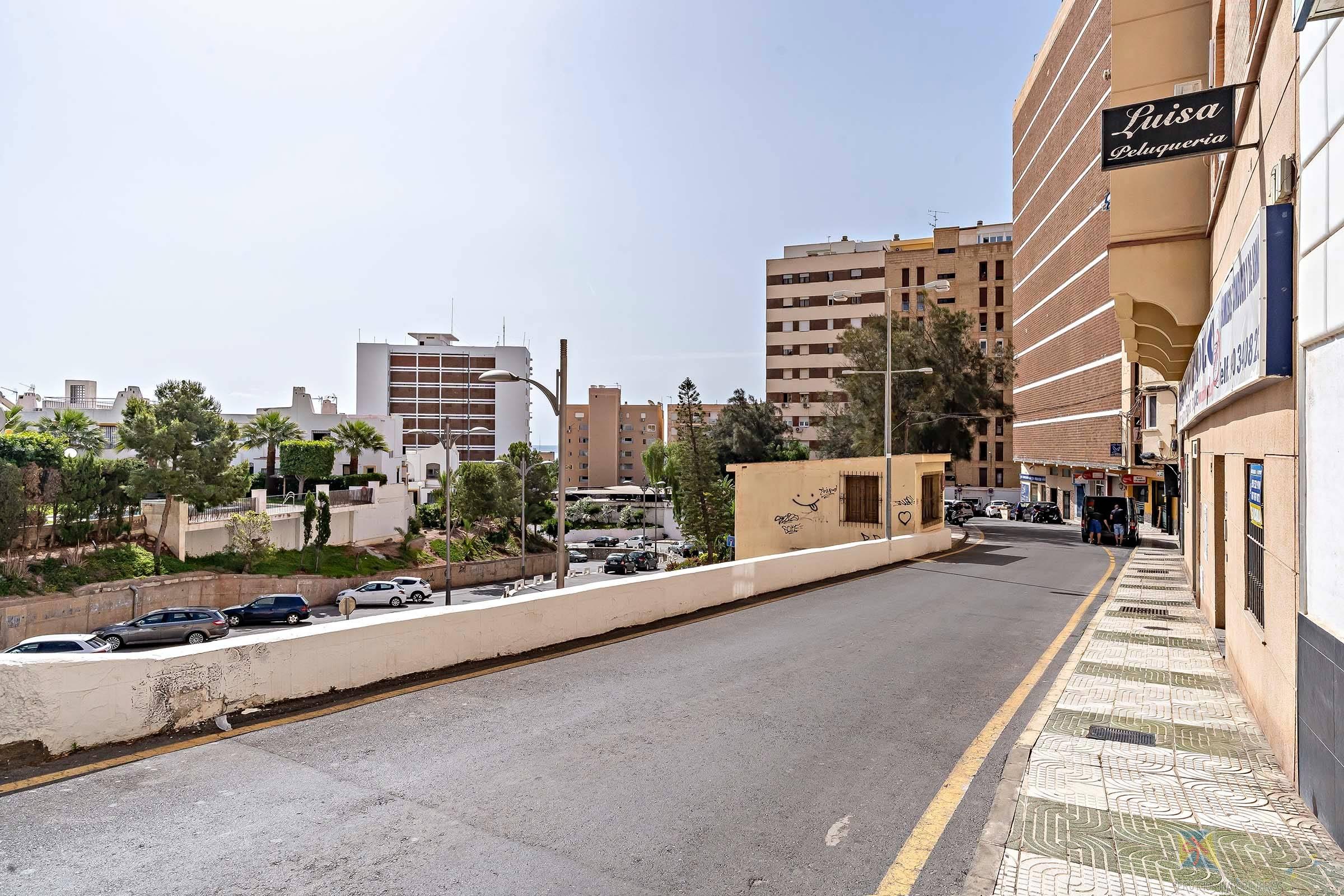 For sale of ground floor in Aguadulce