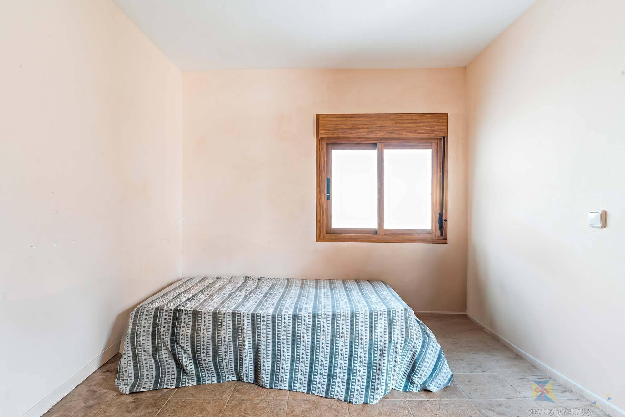 For sale of house in Adra