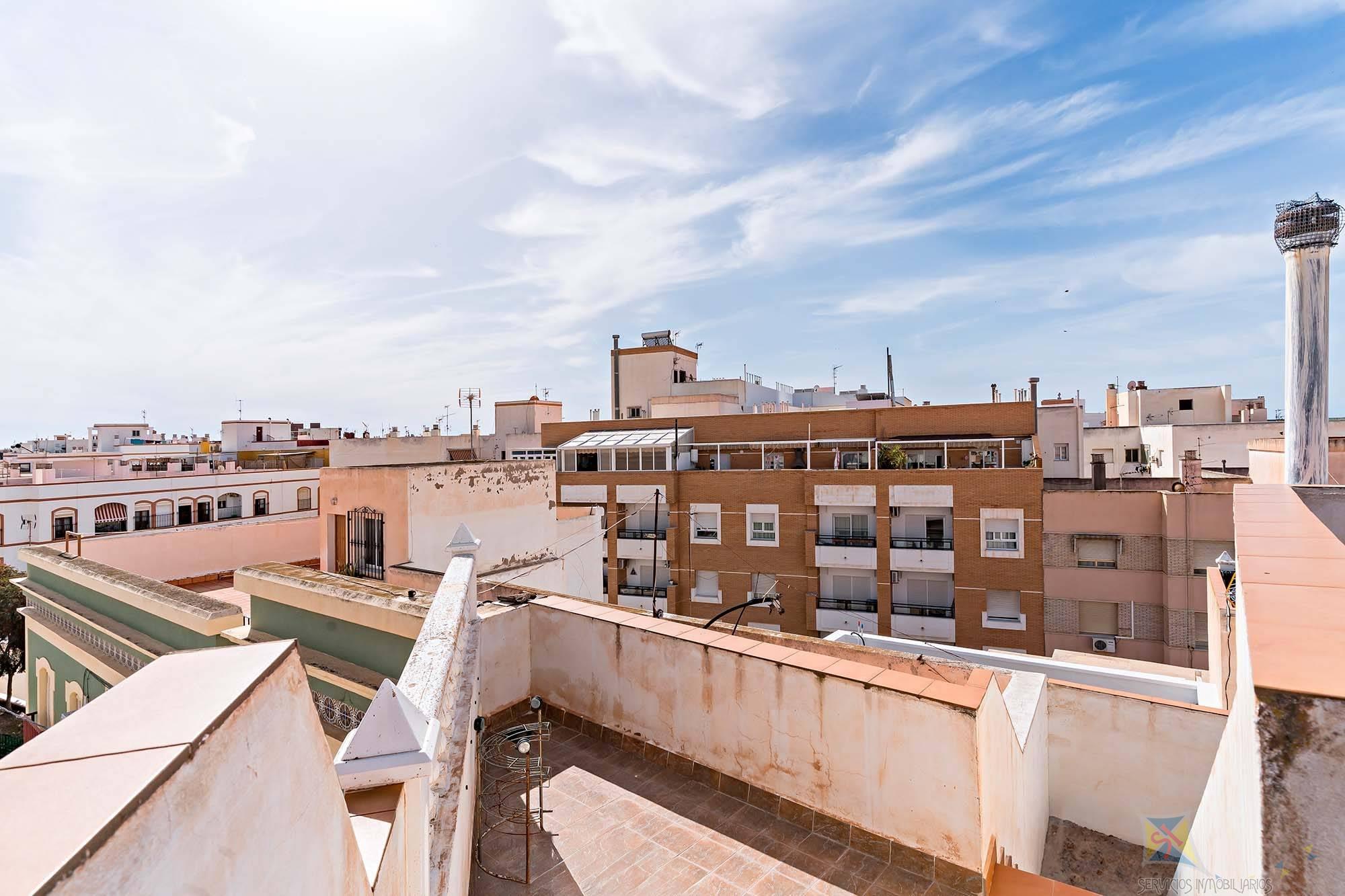For sale of house in Adra