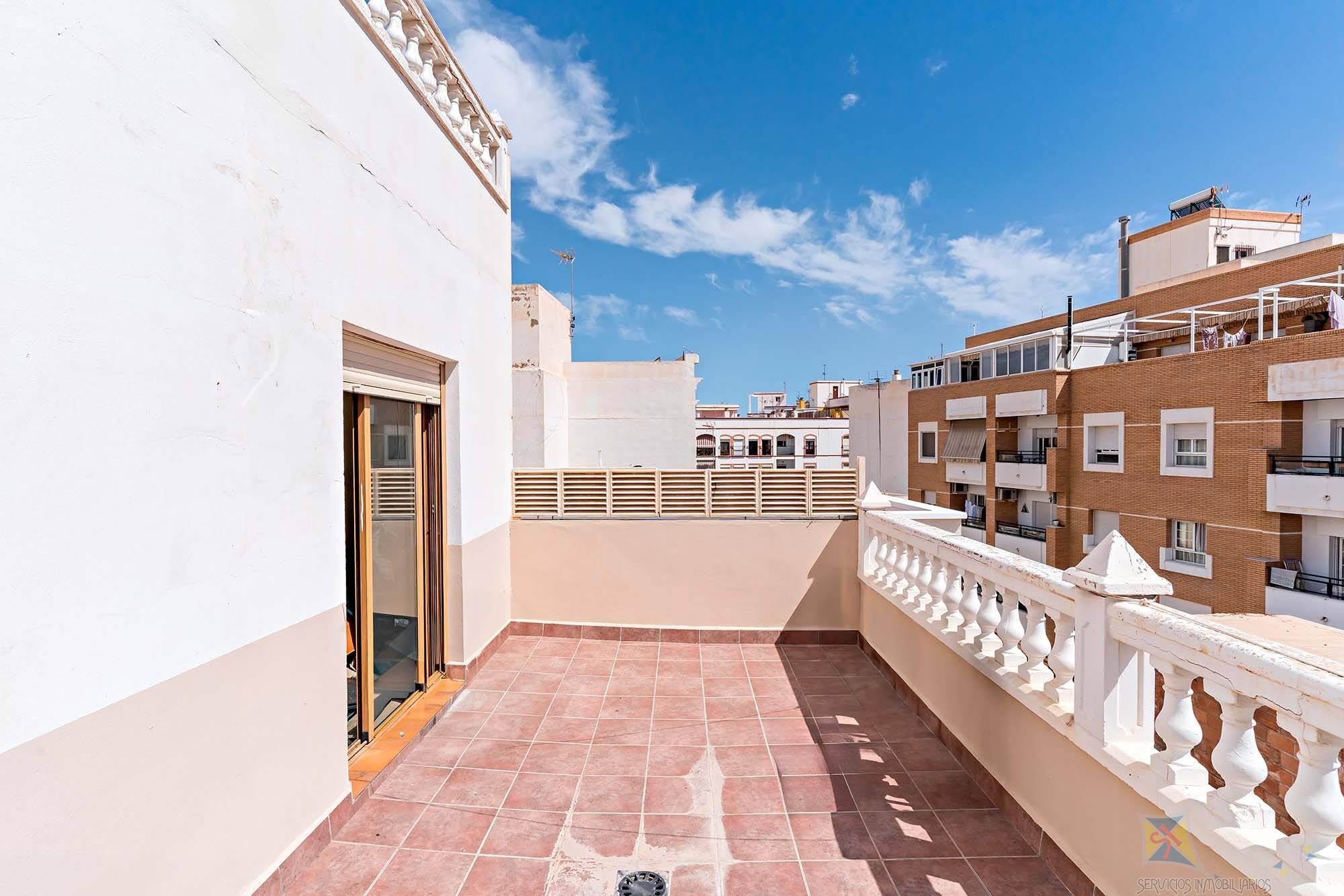 For sale of house in Adra