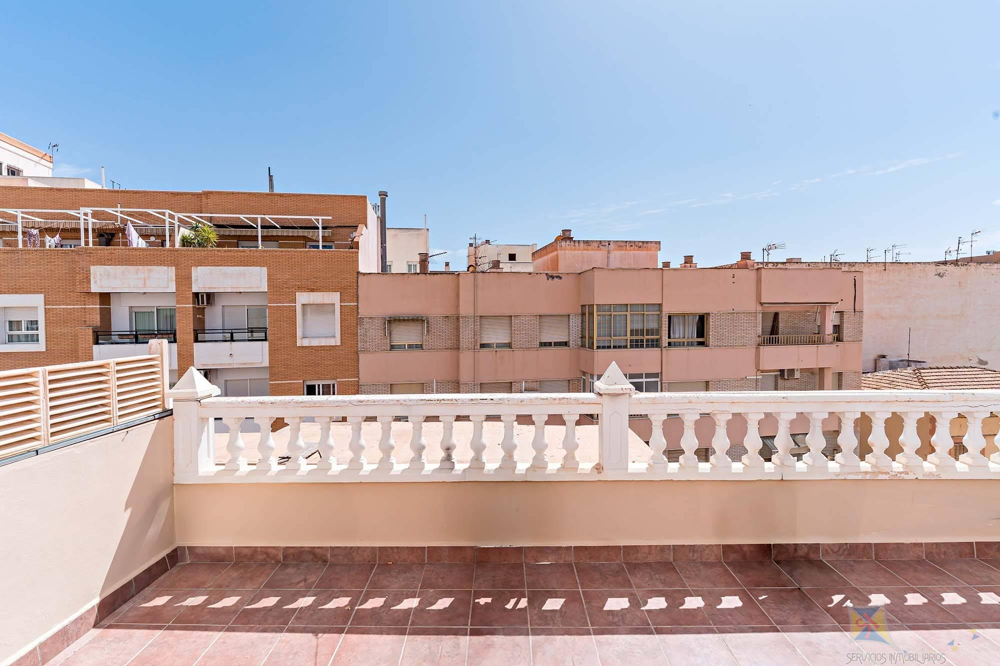 For sale of house in Adra