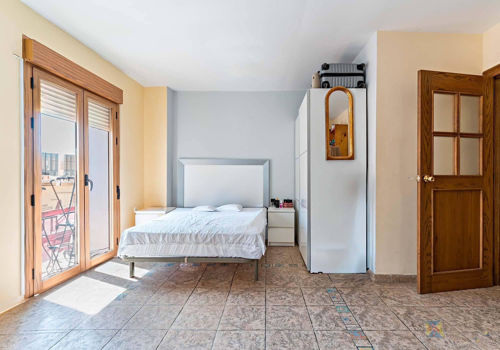 For sale of house in Adra