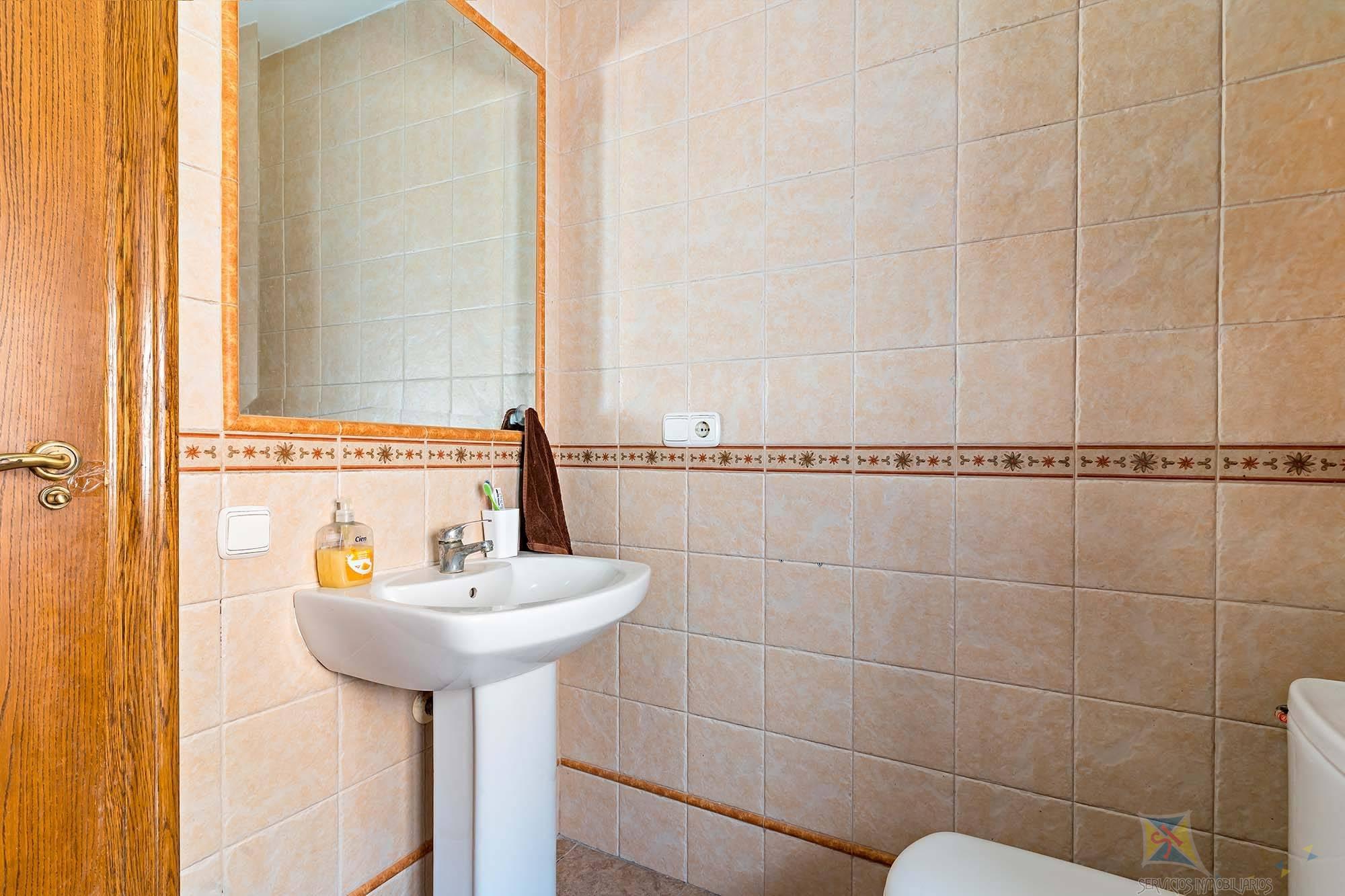 For sale of house in Adra