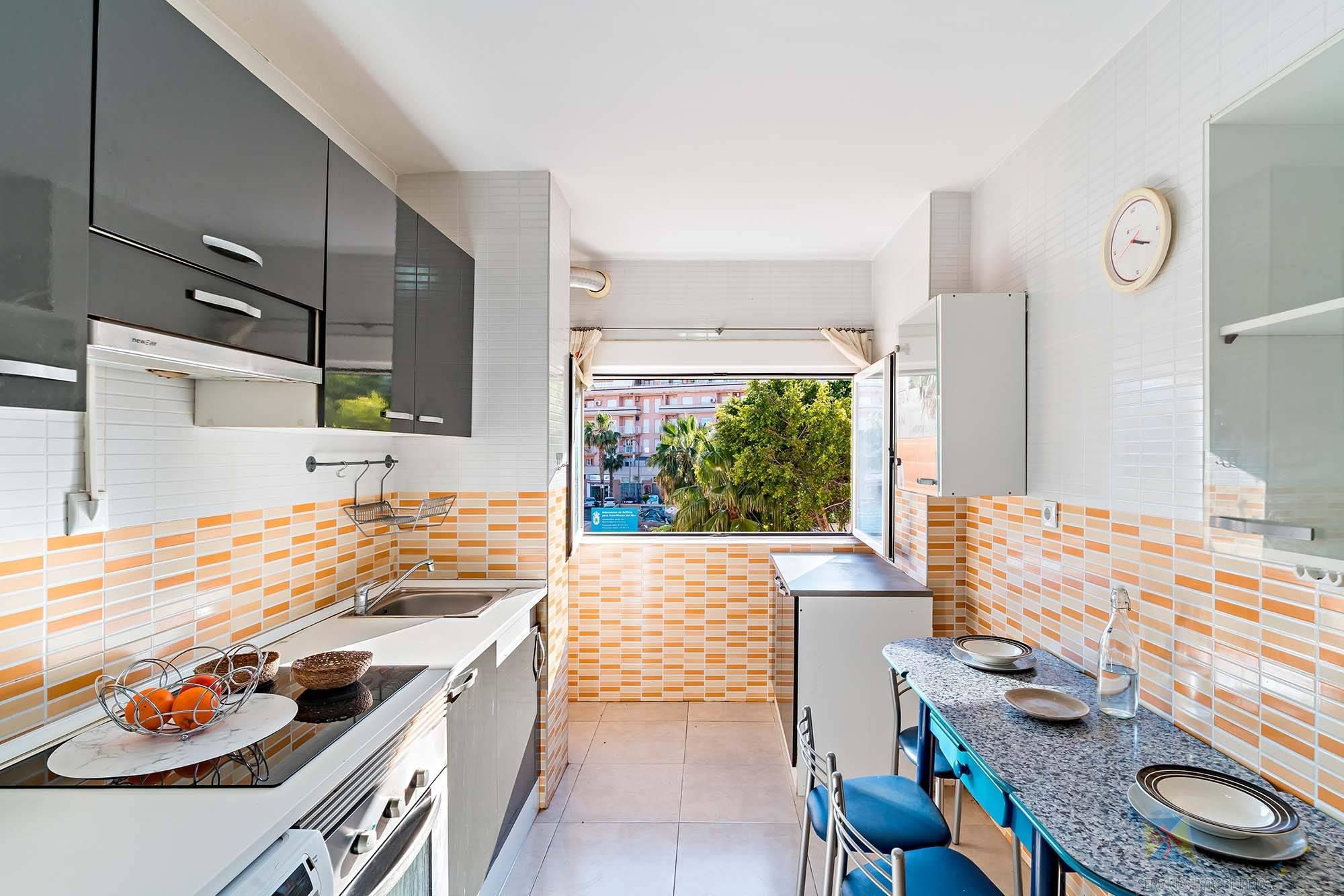 For sale of flat in Roquetas de Mar