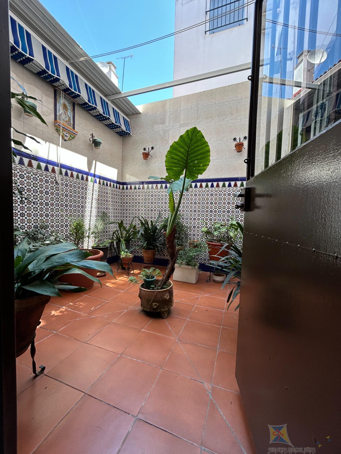 For sale of house in Mairena del Aljarafe
