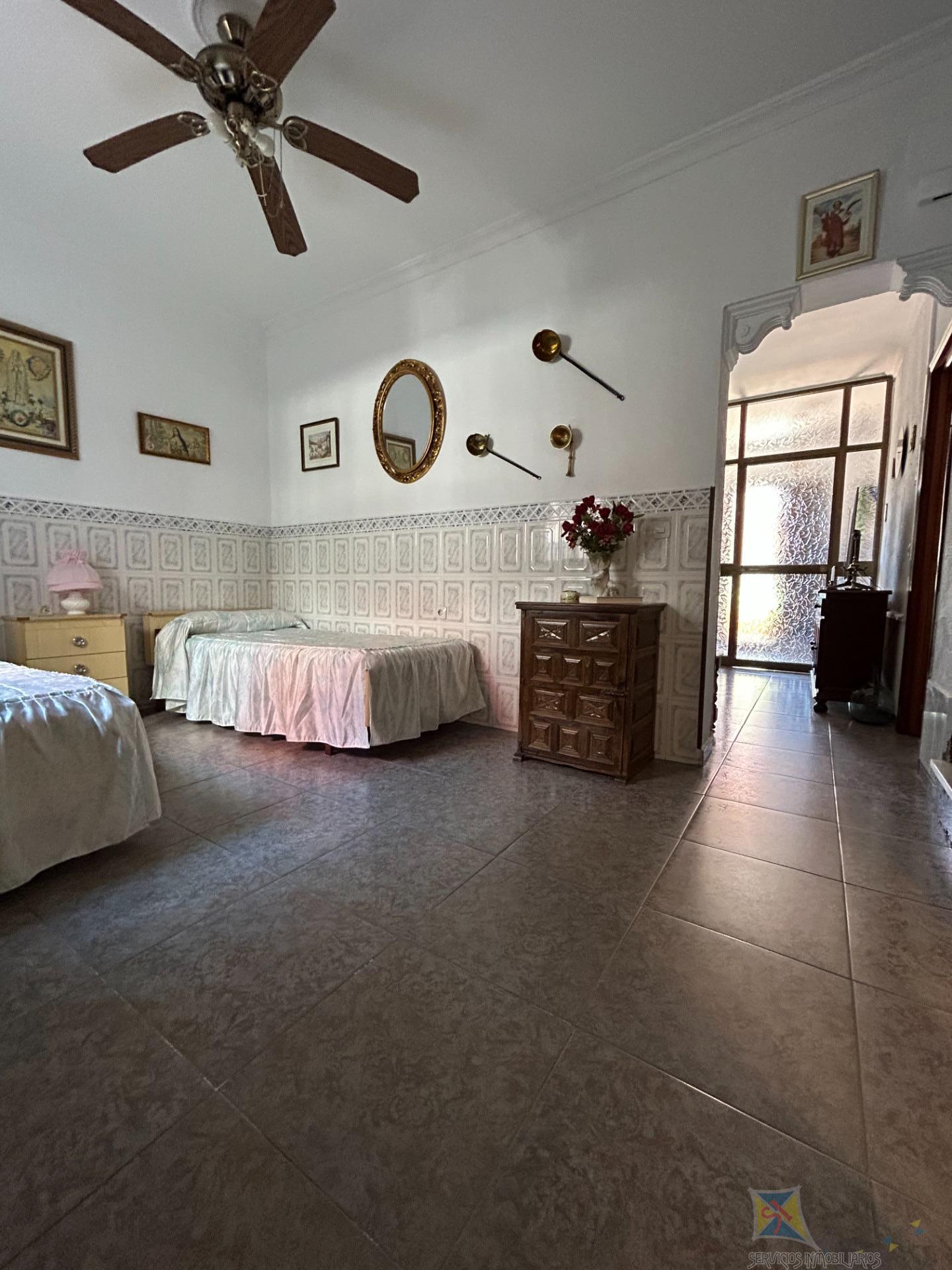For sale of house in Mairena del Aljarafe