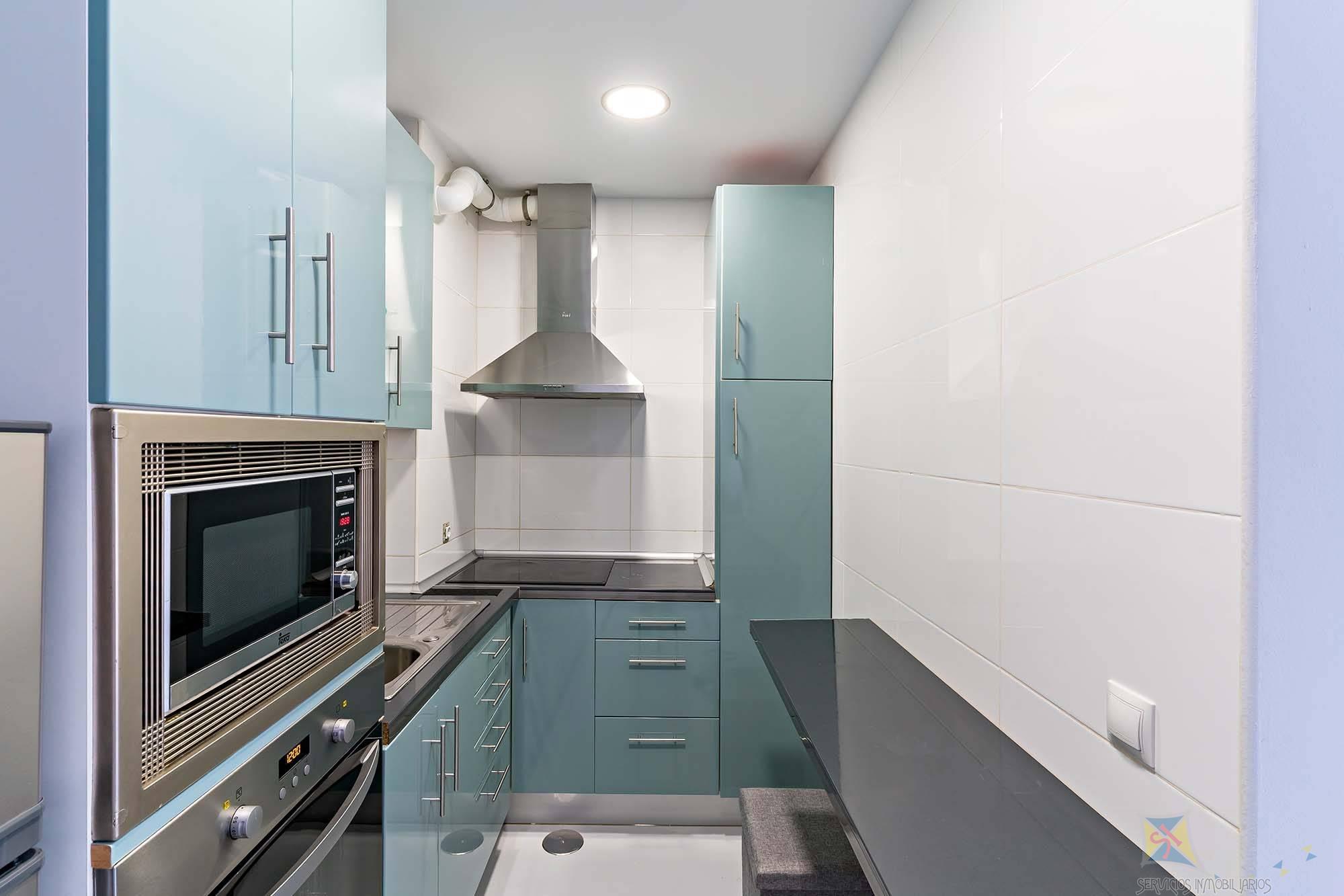 For sale of flat in Roquetas de Mar