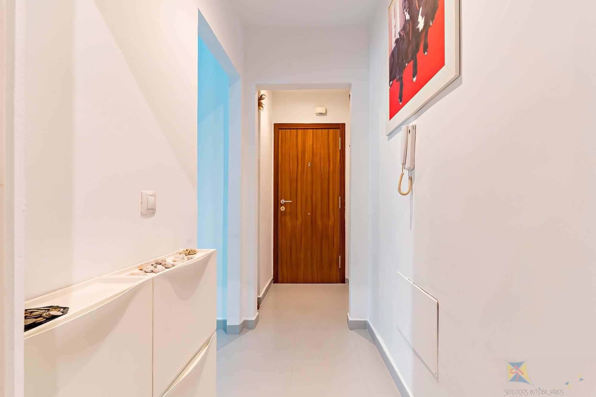For sale of flat in Roquetas de Mar