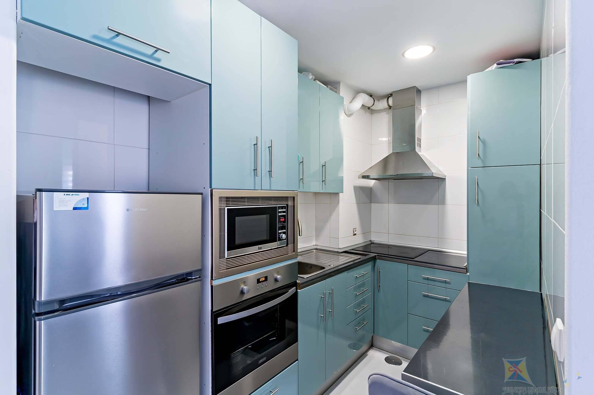 For sale of flat in Roquetas de Mar