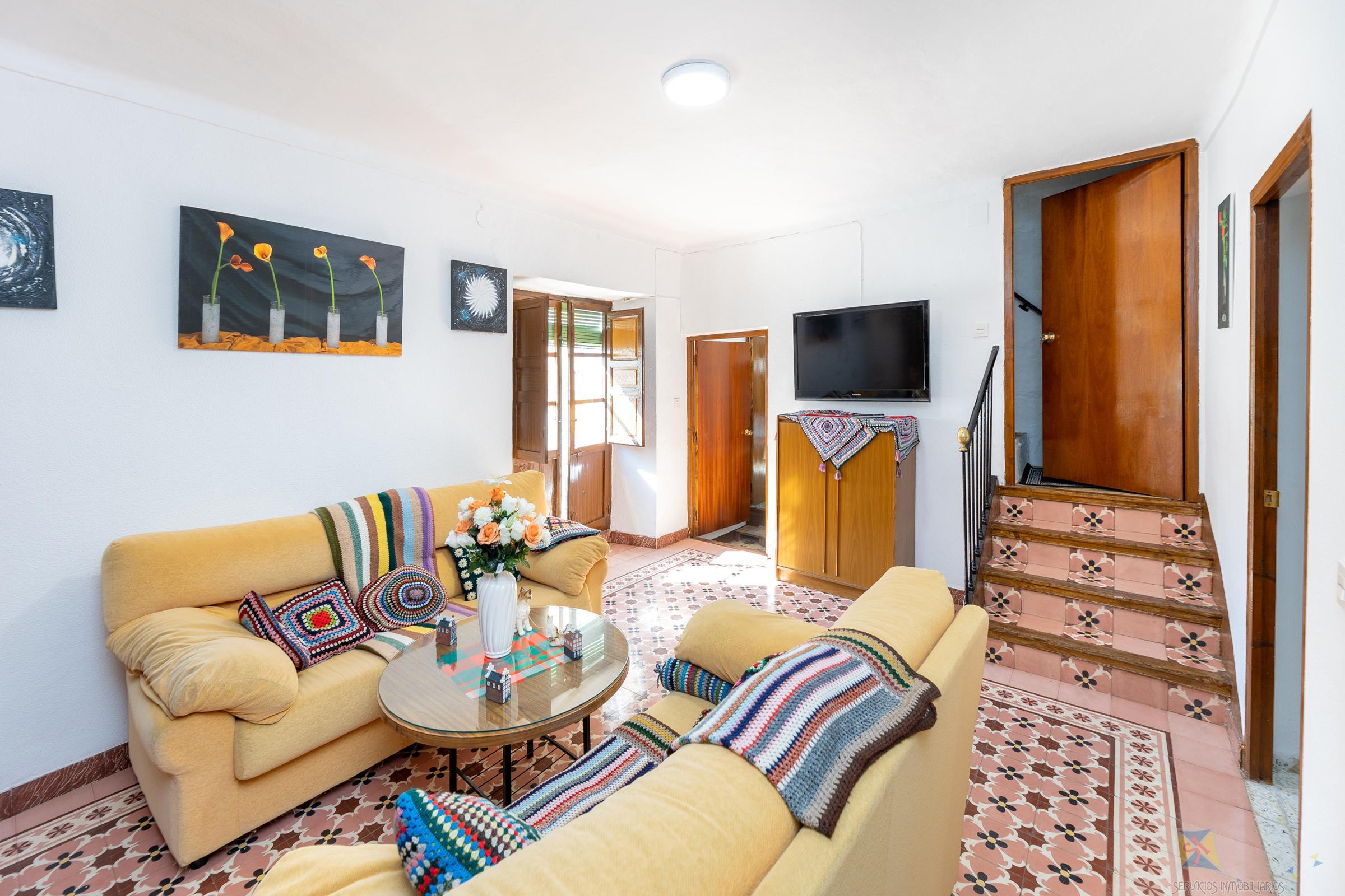 For sale of house in Alhama de Granada