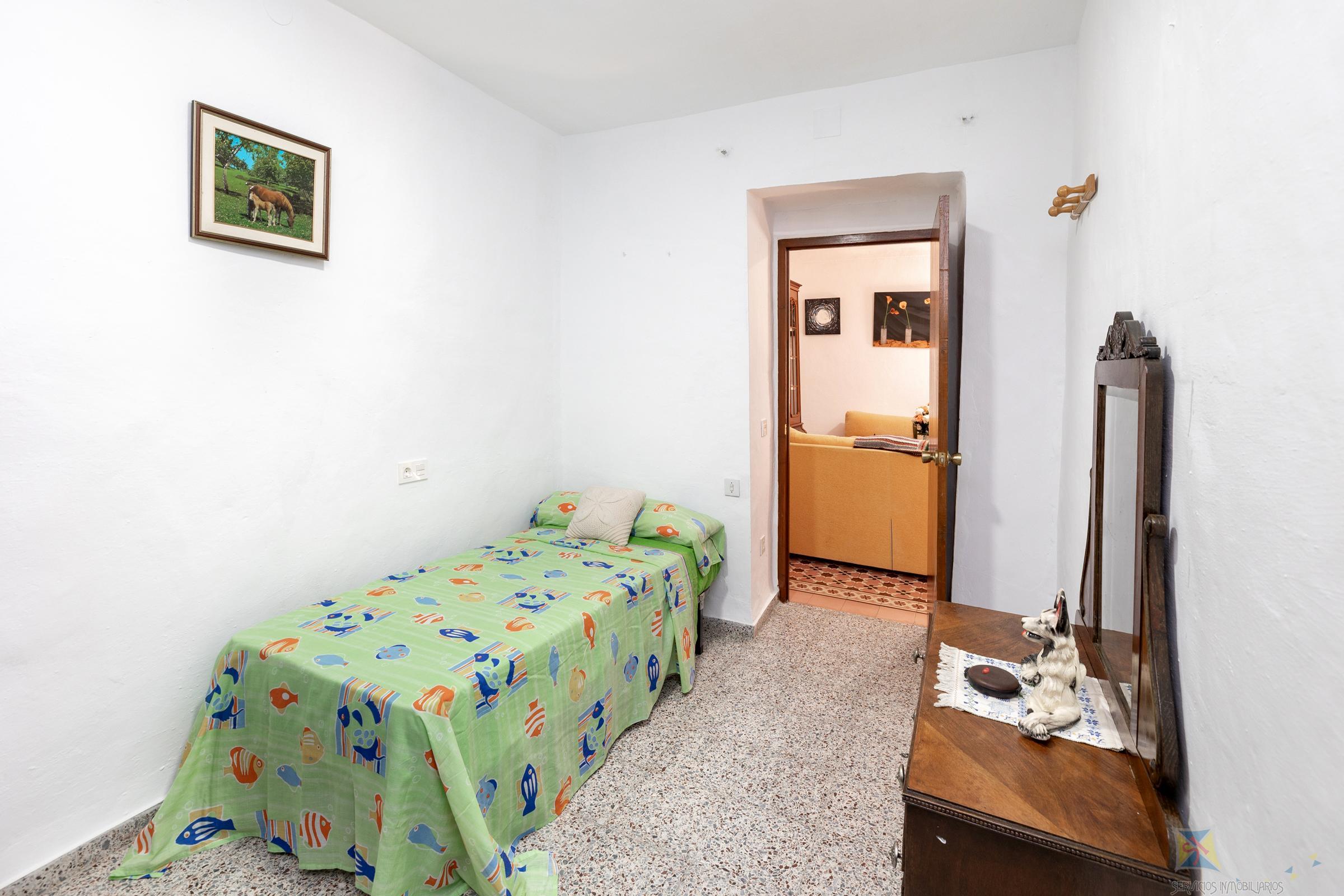 For sale of house in Alhama de Granada