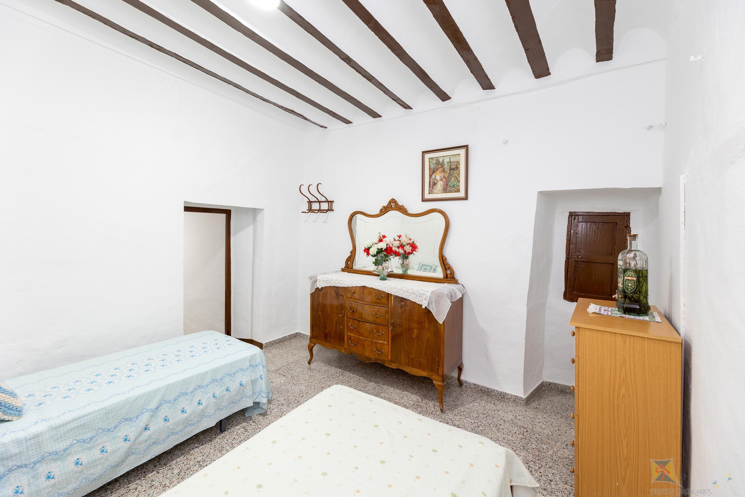 For sale of house in Alhama de Granada