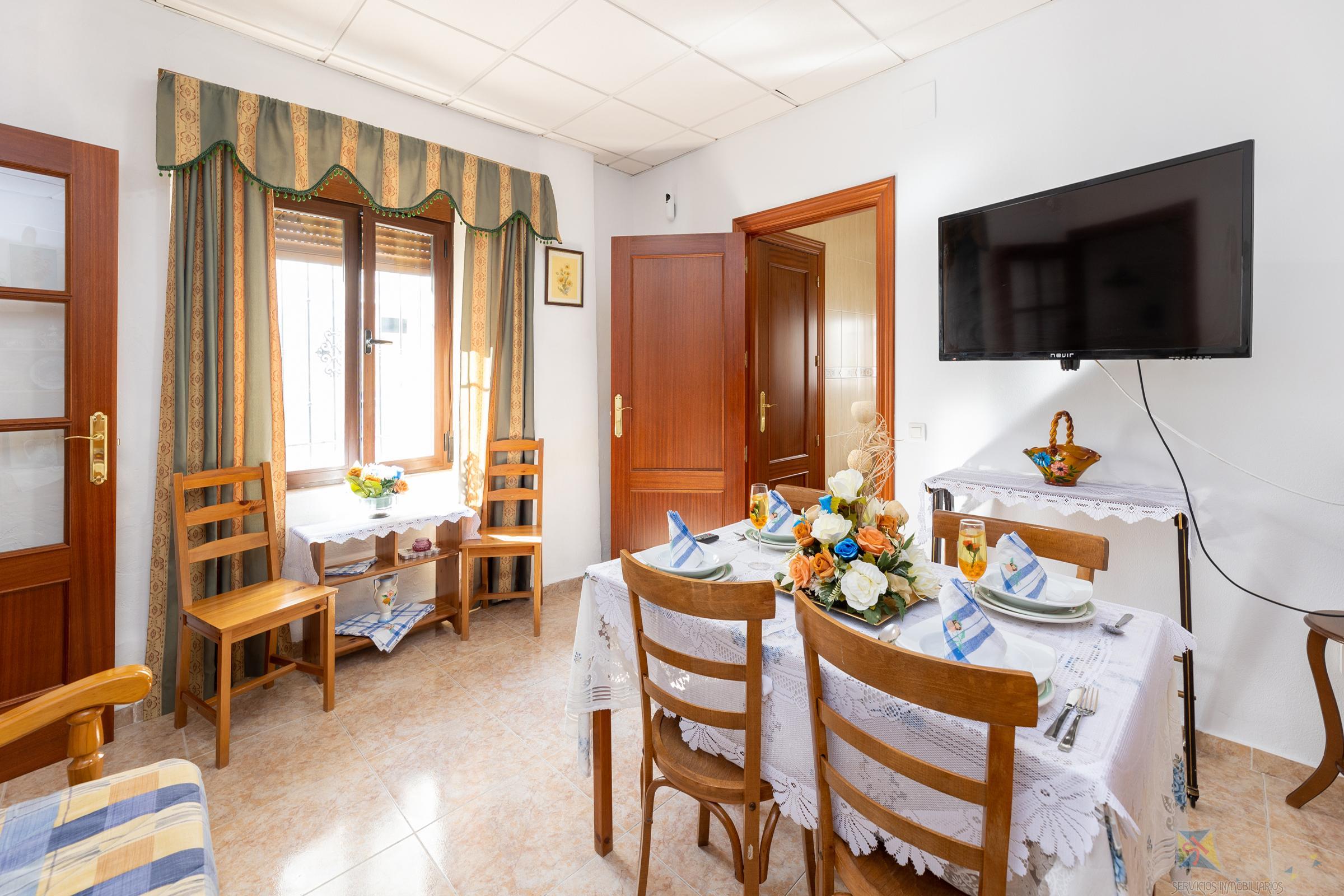 For sale of house in Alhama de Granada