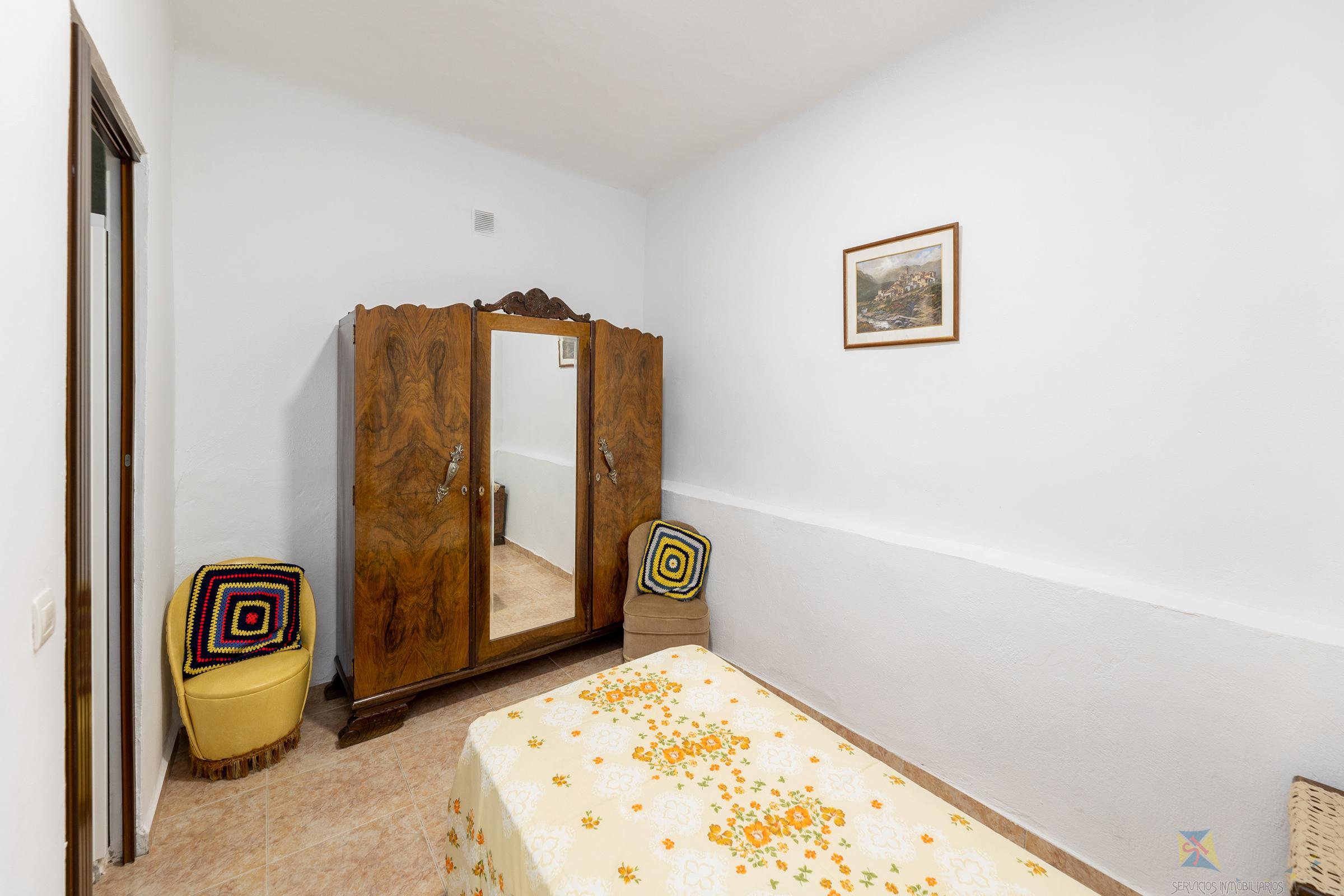 For sale of house in Alhama de Granada