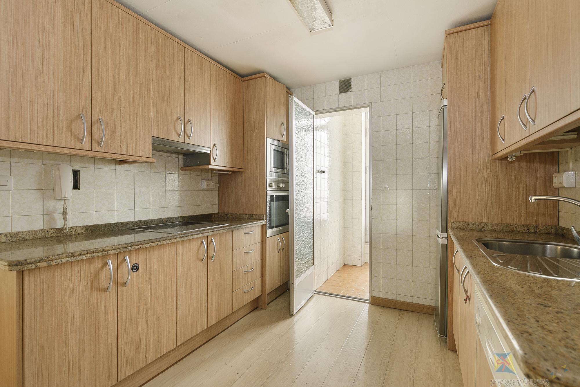 For sale of flat in Granada