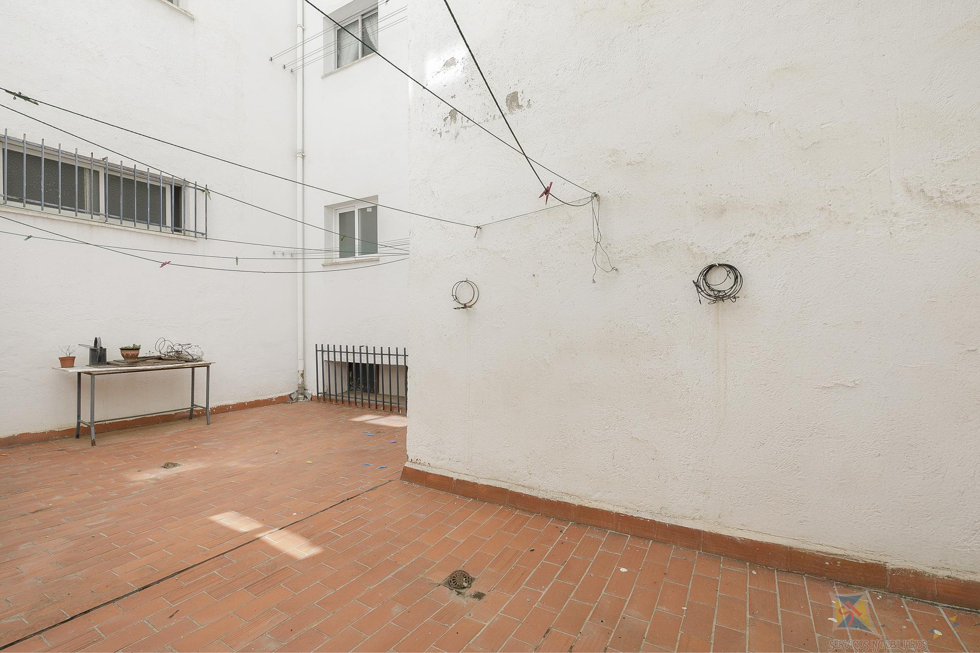 For sale of flat in Granada