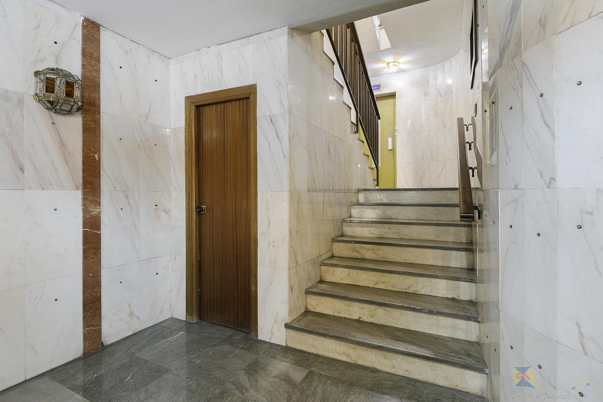 For sale of flat in Granada