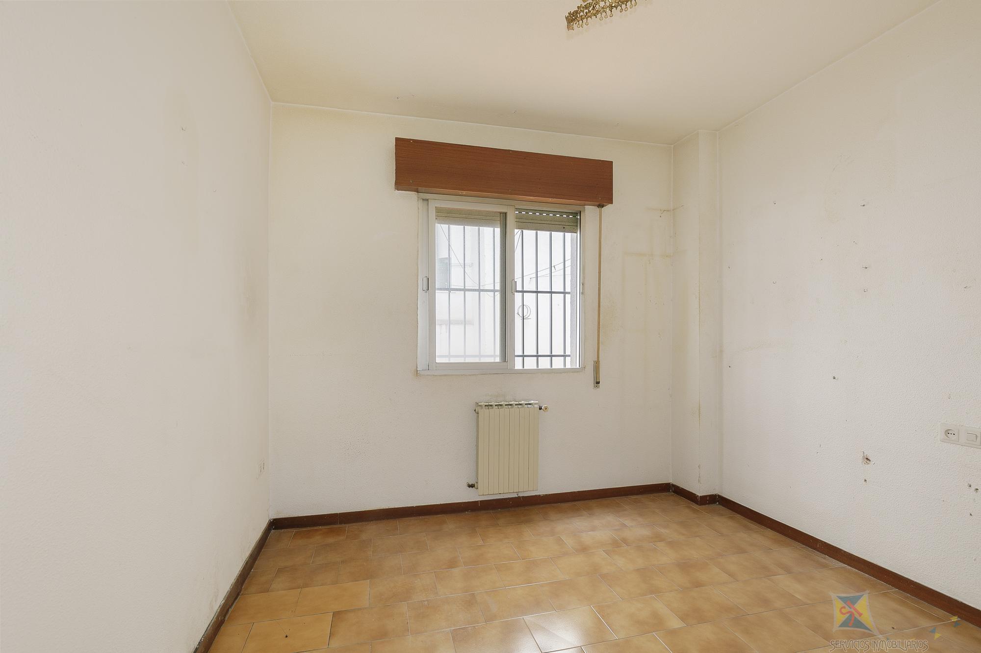 For sale of flat in Granada