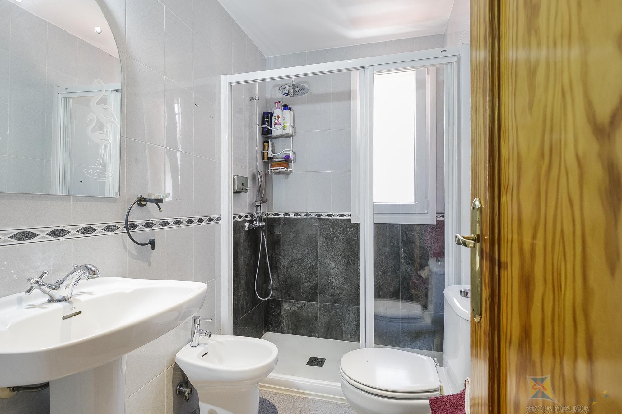 For sale of house in Otura