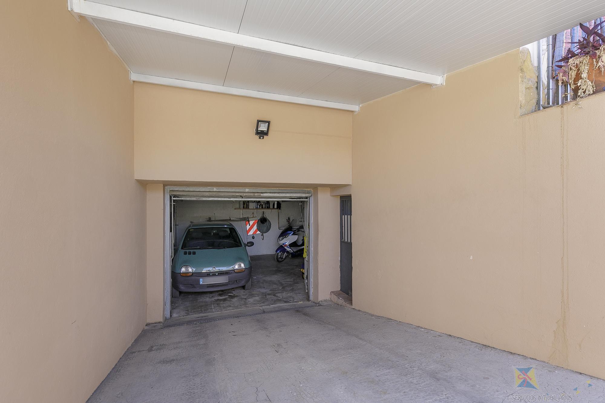 For sale of house in Otura