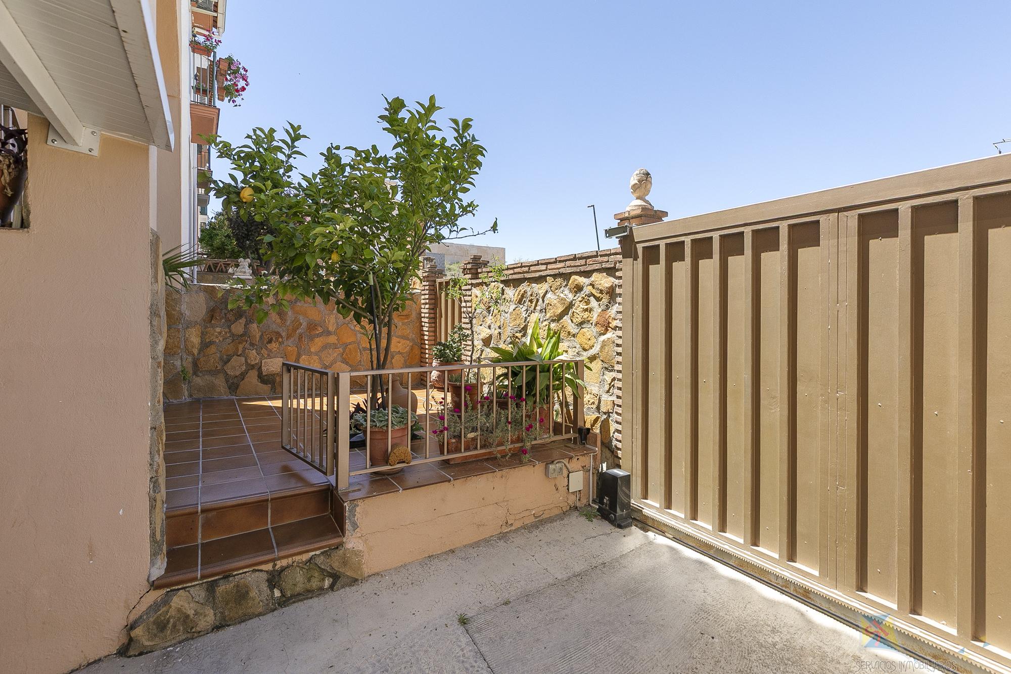 For sale of house in Otura