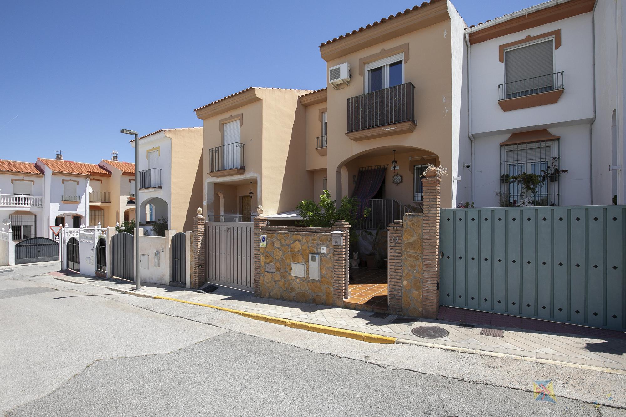 For sale of house in Otura