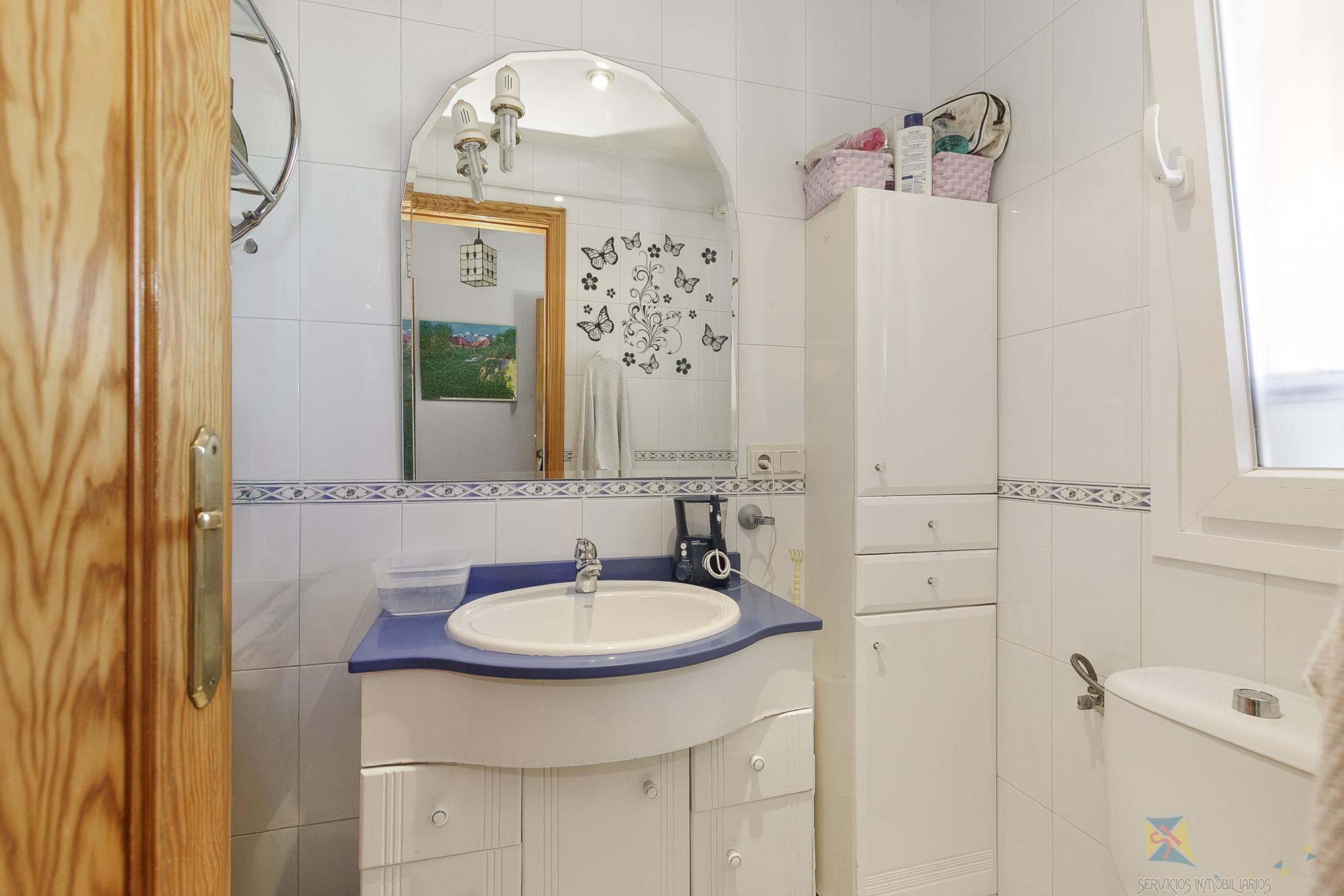 For sale of house in Otura