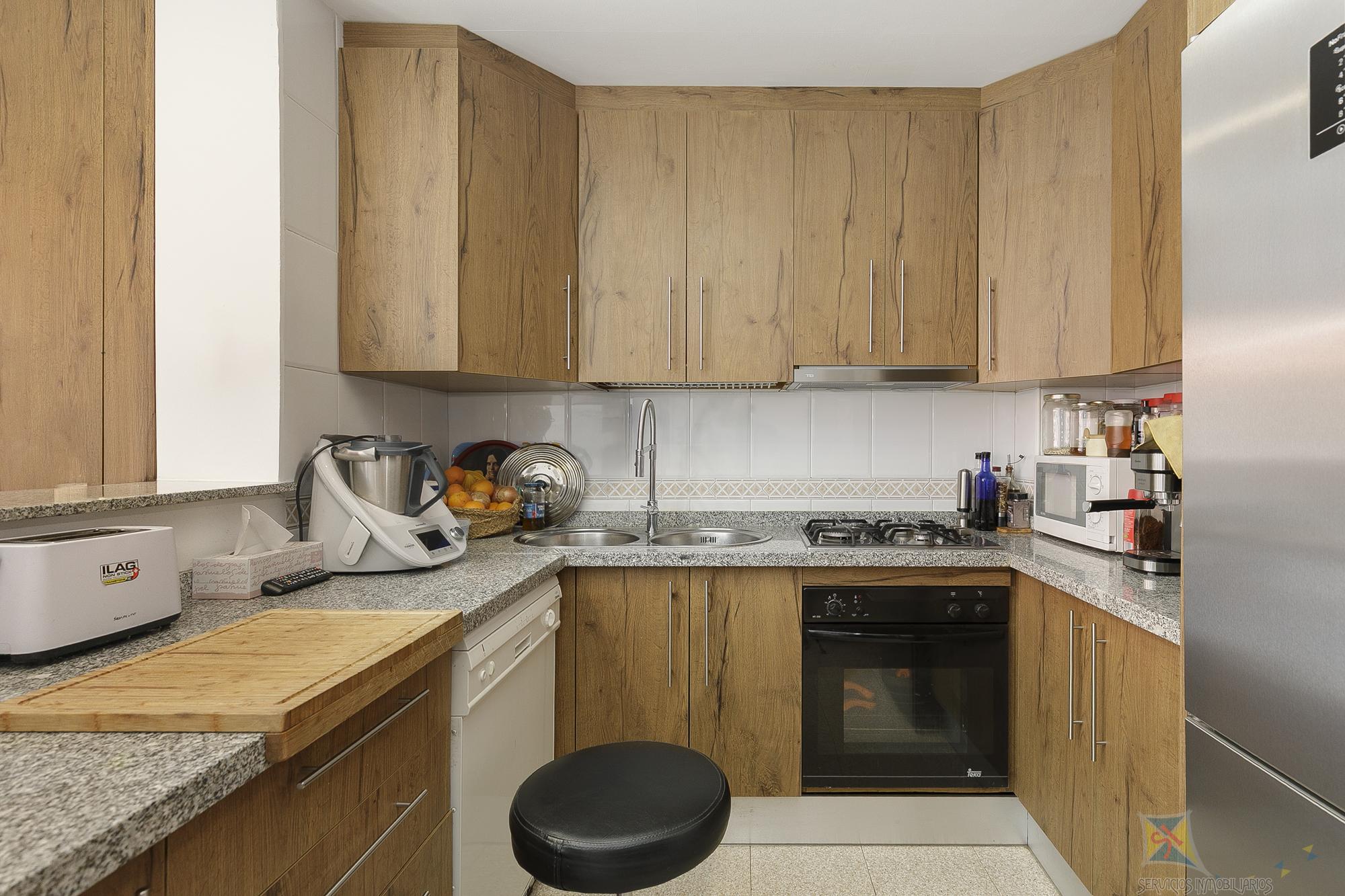 For sale of house in Otura