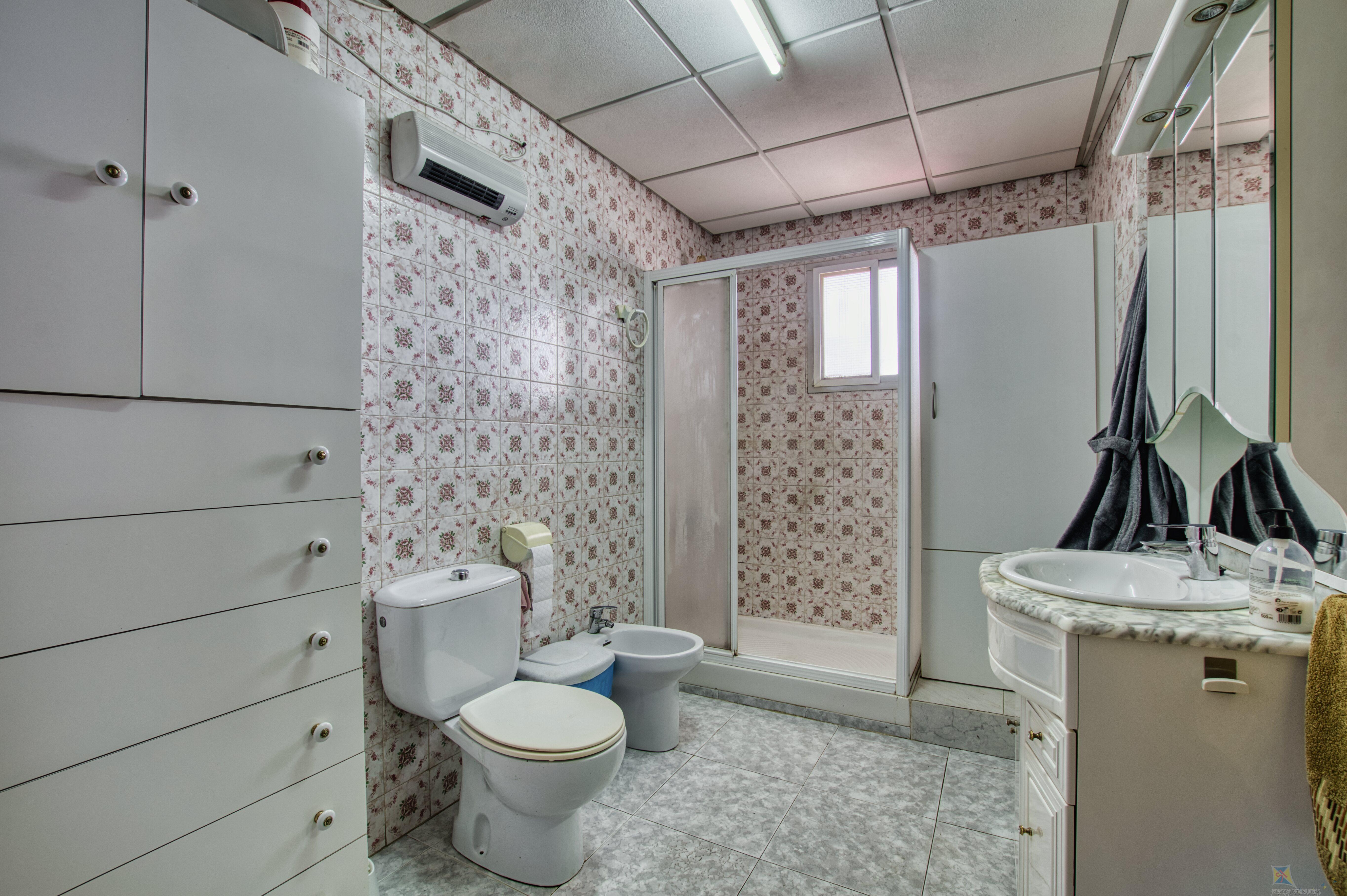 For sale of farmhouse in Torre del mar