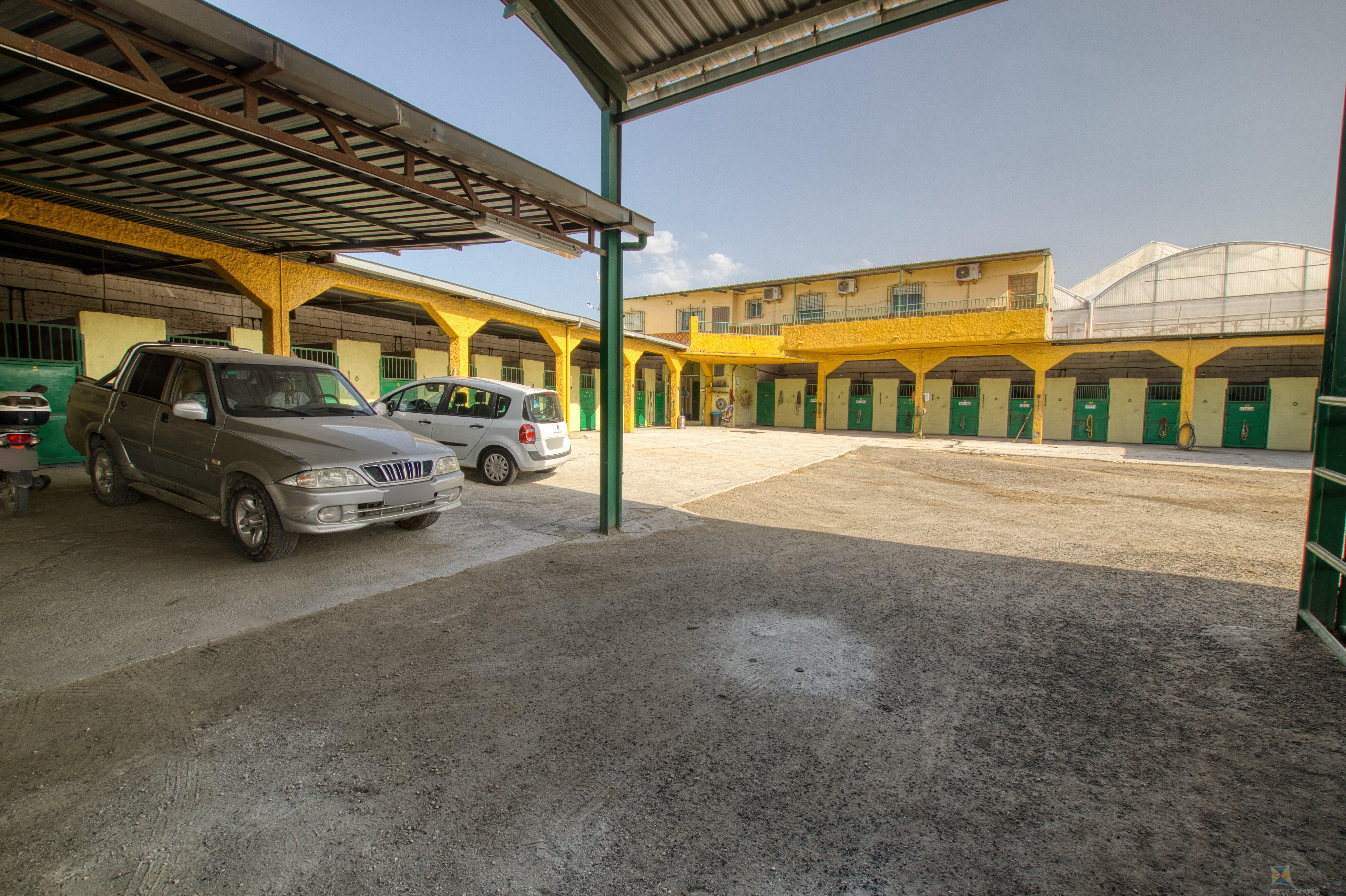 For sale of farmhouse in Torre del mar