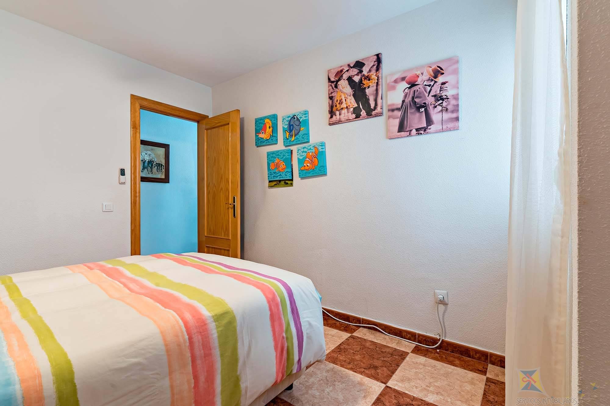 For sale of flat in Roquetas de Mar