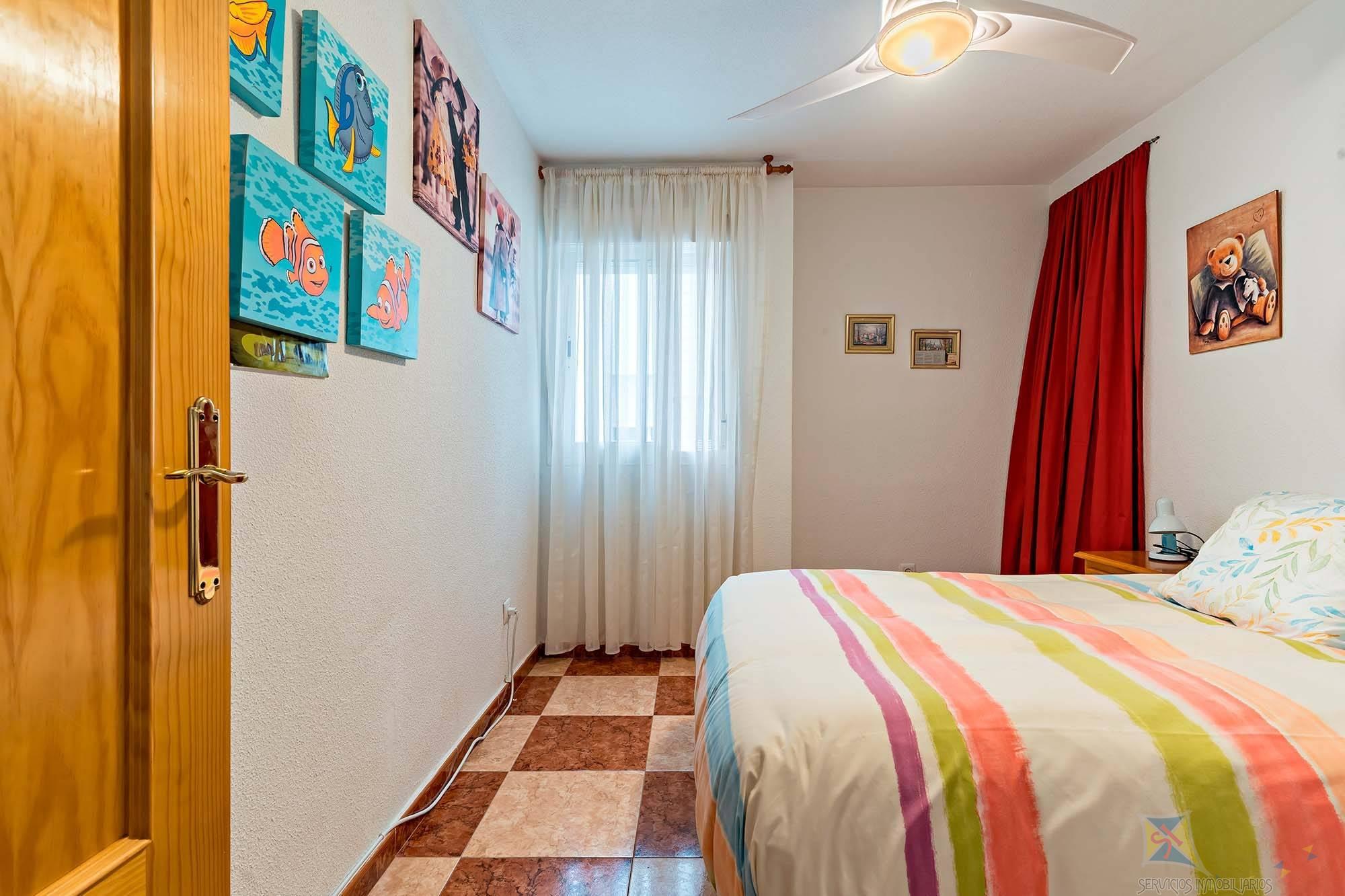 For sale of flat in Roquetas de Mar