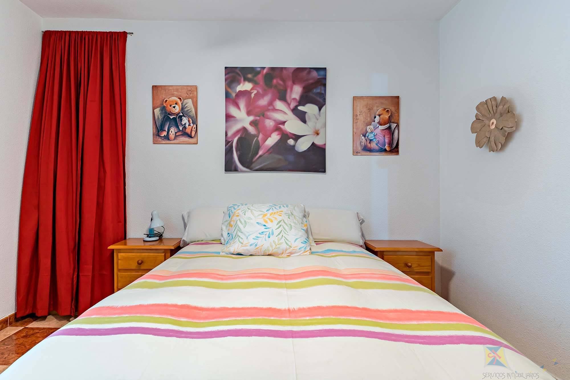 For sale of flat in Roquetas de Mar