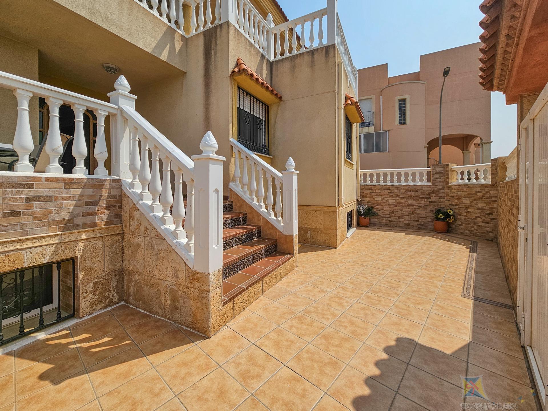 For sale of chalet in Pechina
