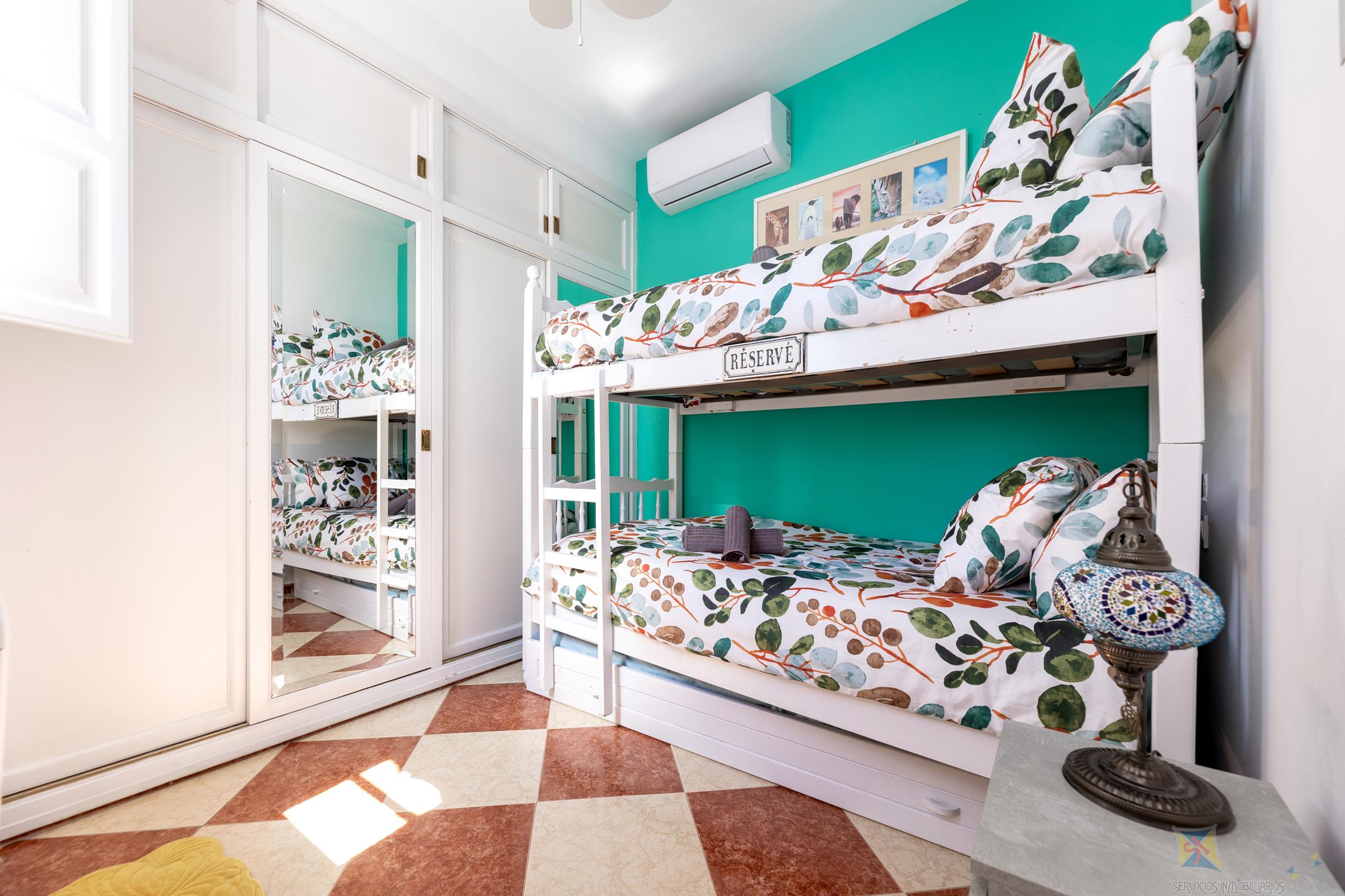 For sale of villa in Granada