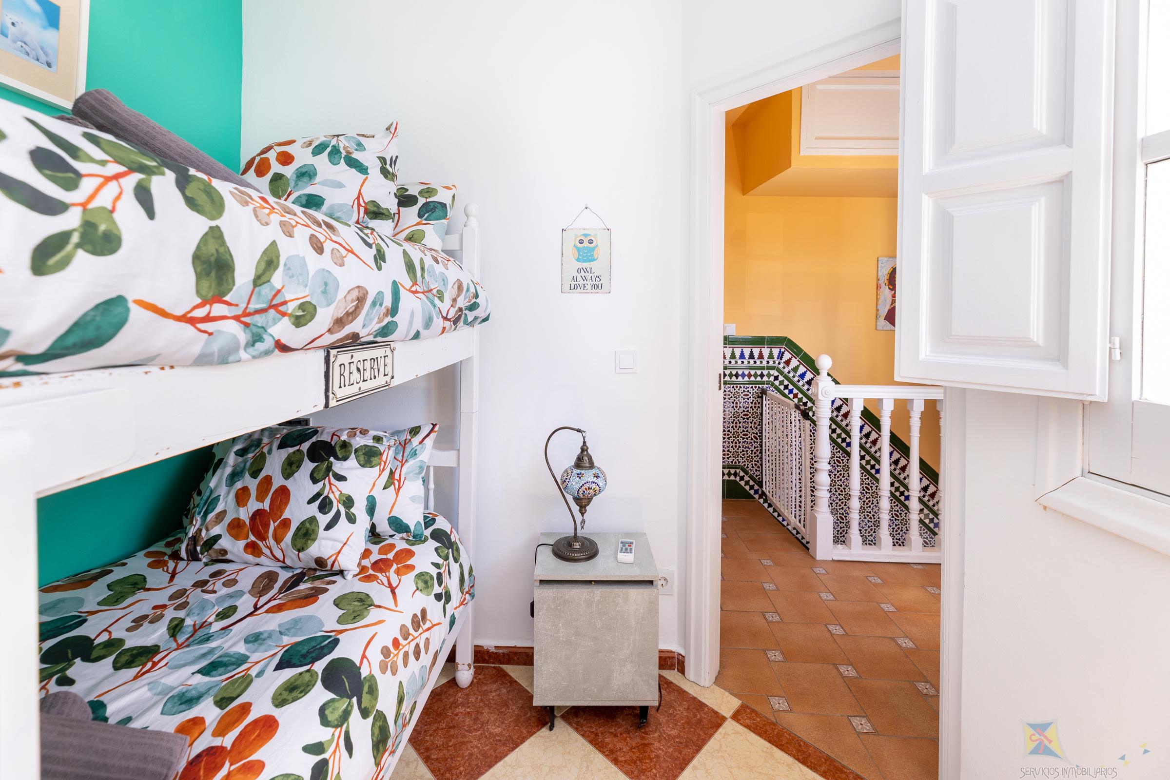 For sale of villa in Granada