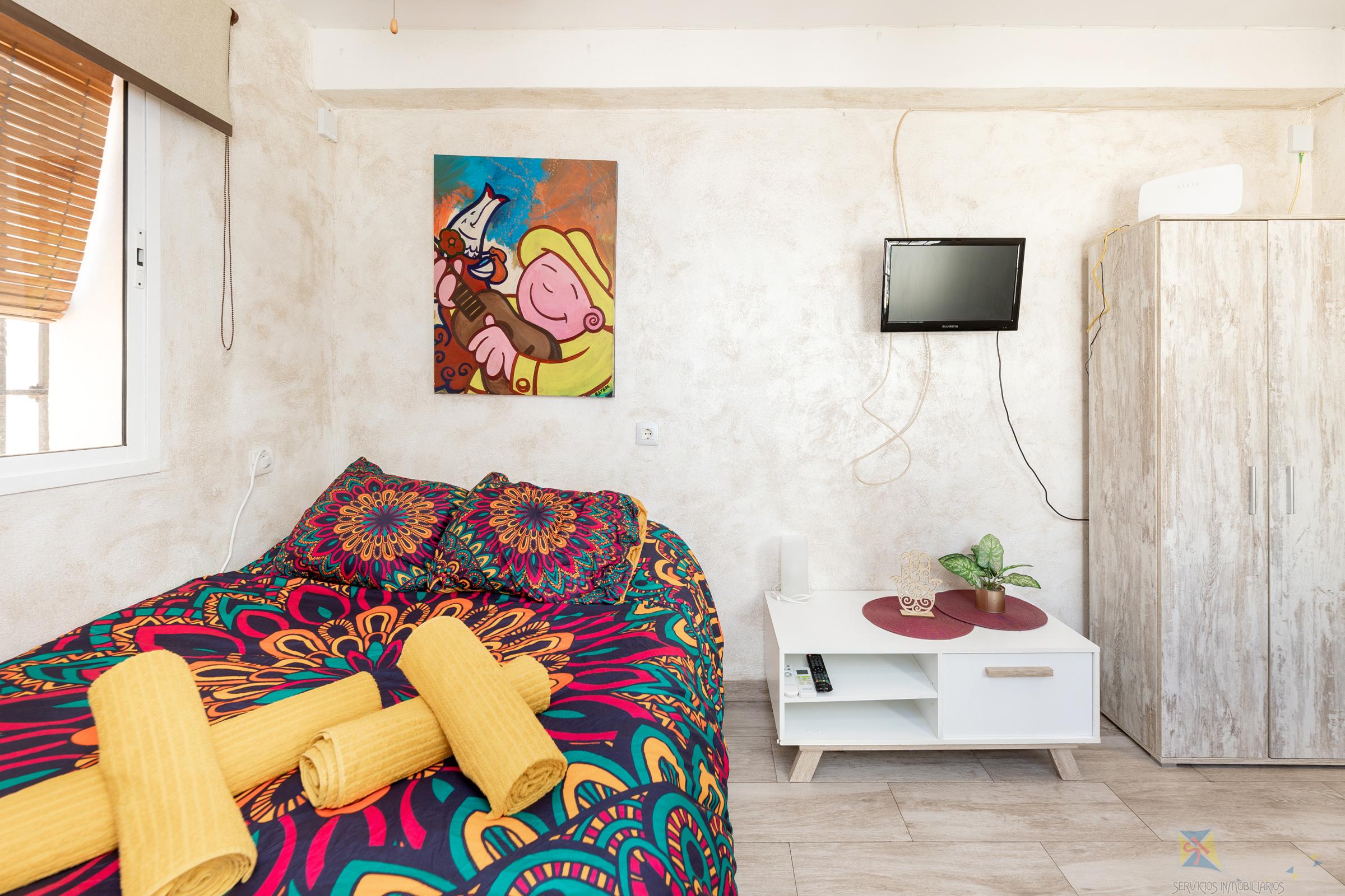 For sale of study in Granada