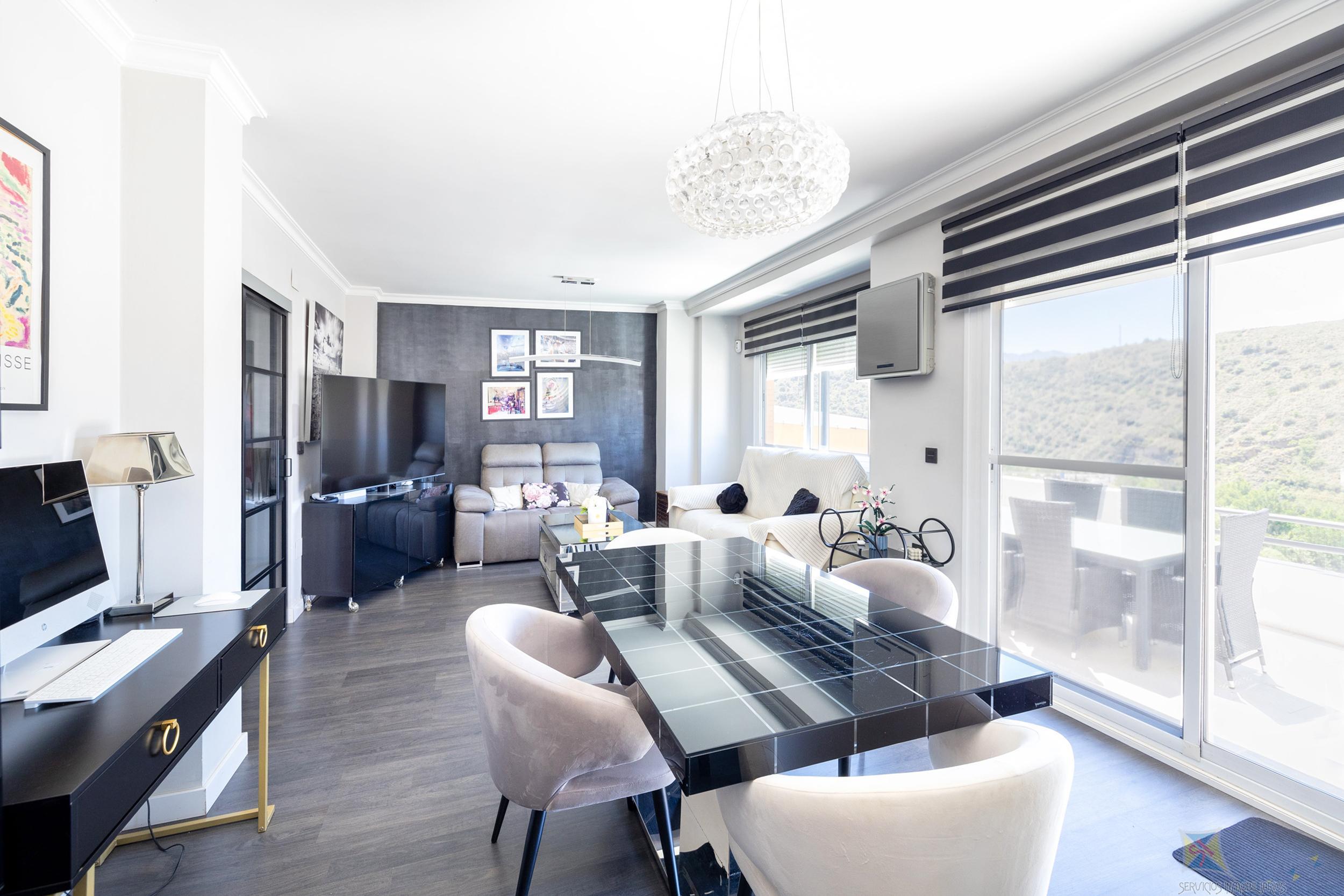 For sale of house in Granada