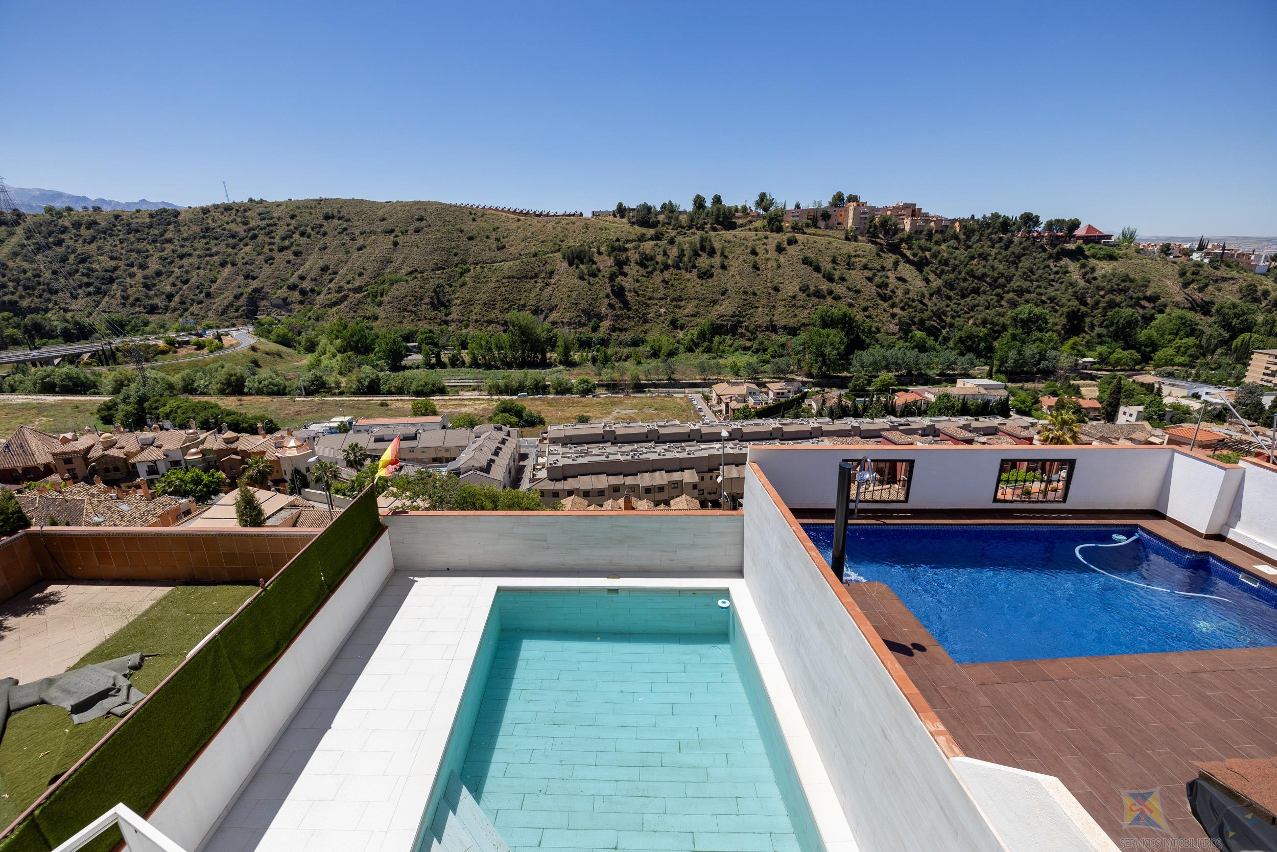 For sale of house in Granada