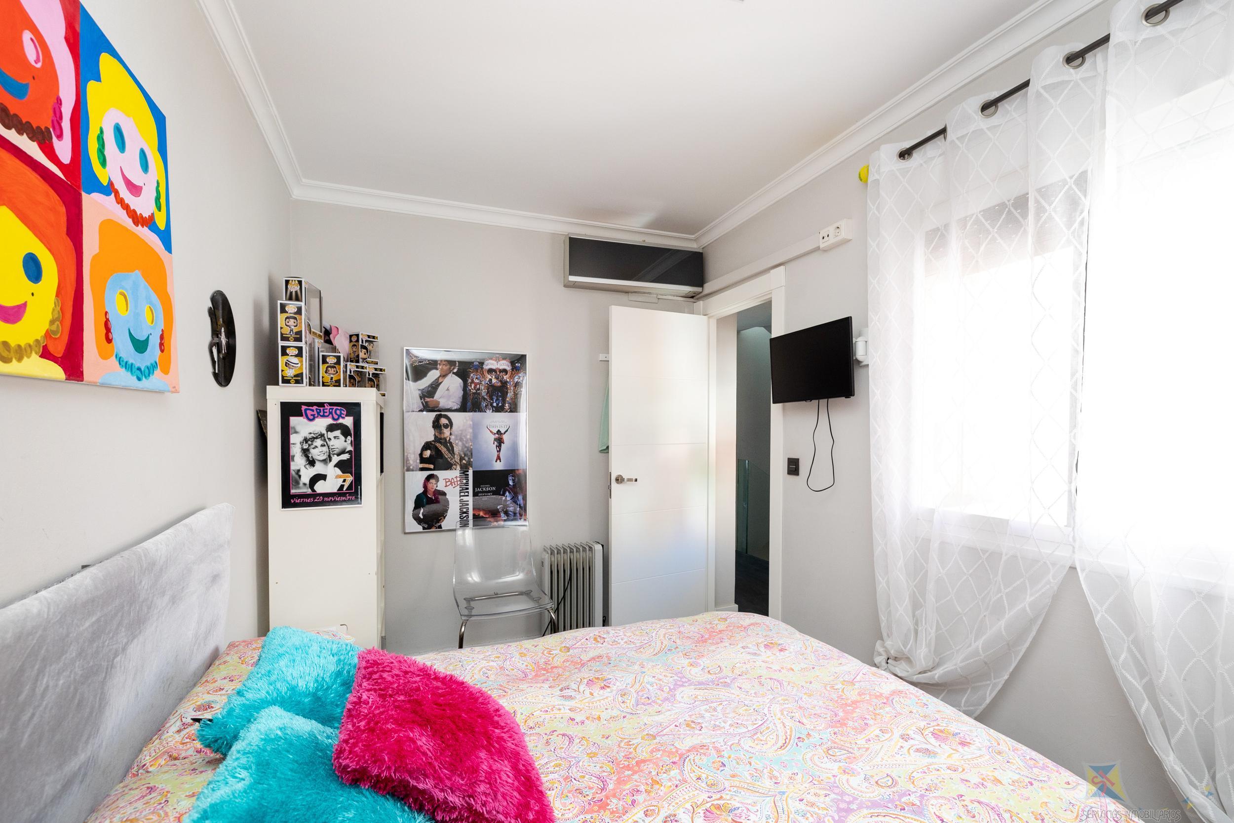 For sale of house in Granada