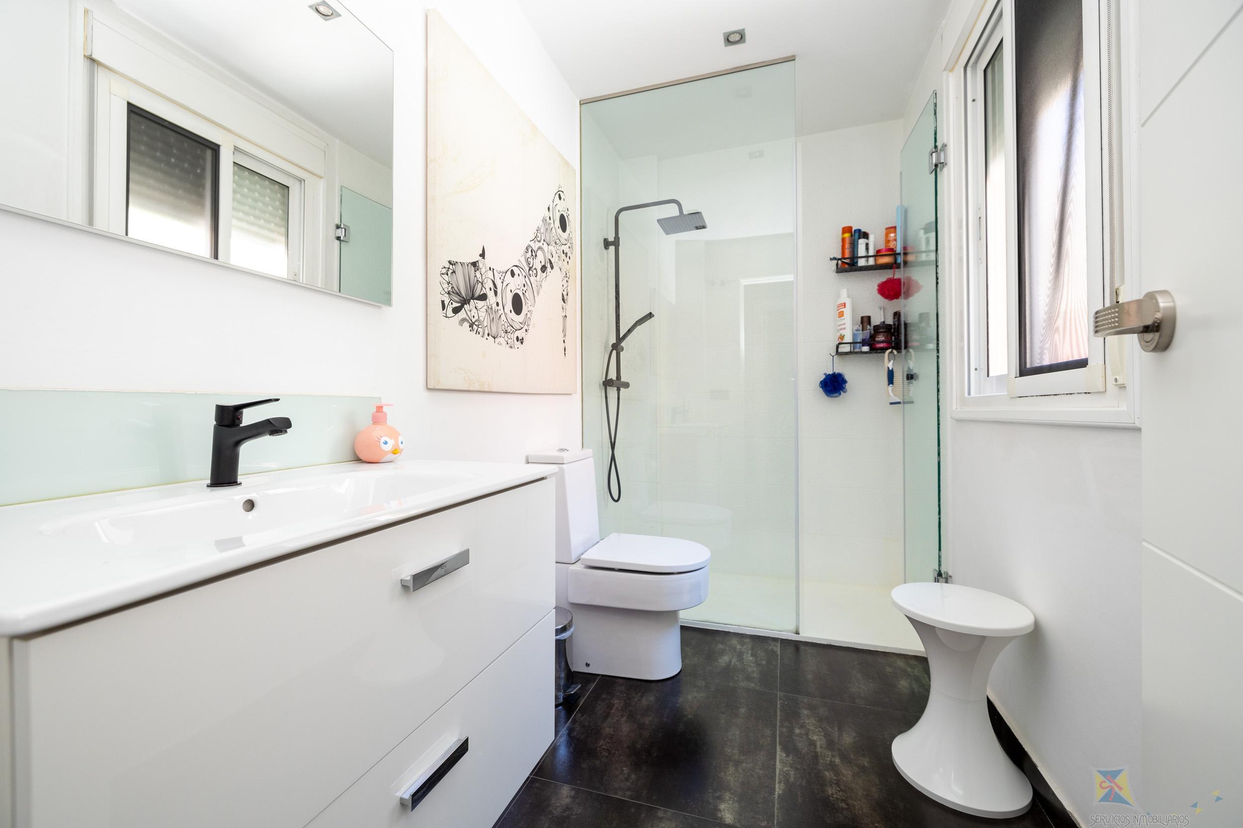 For sale of house in Granada